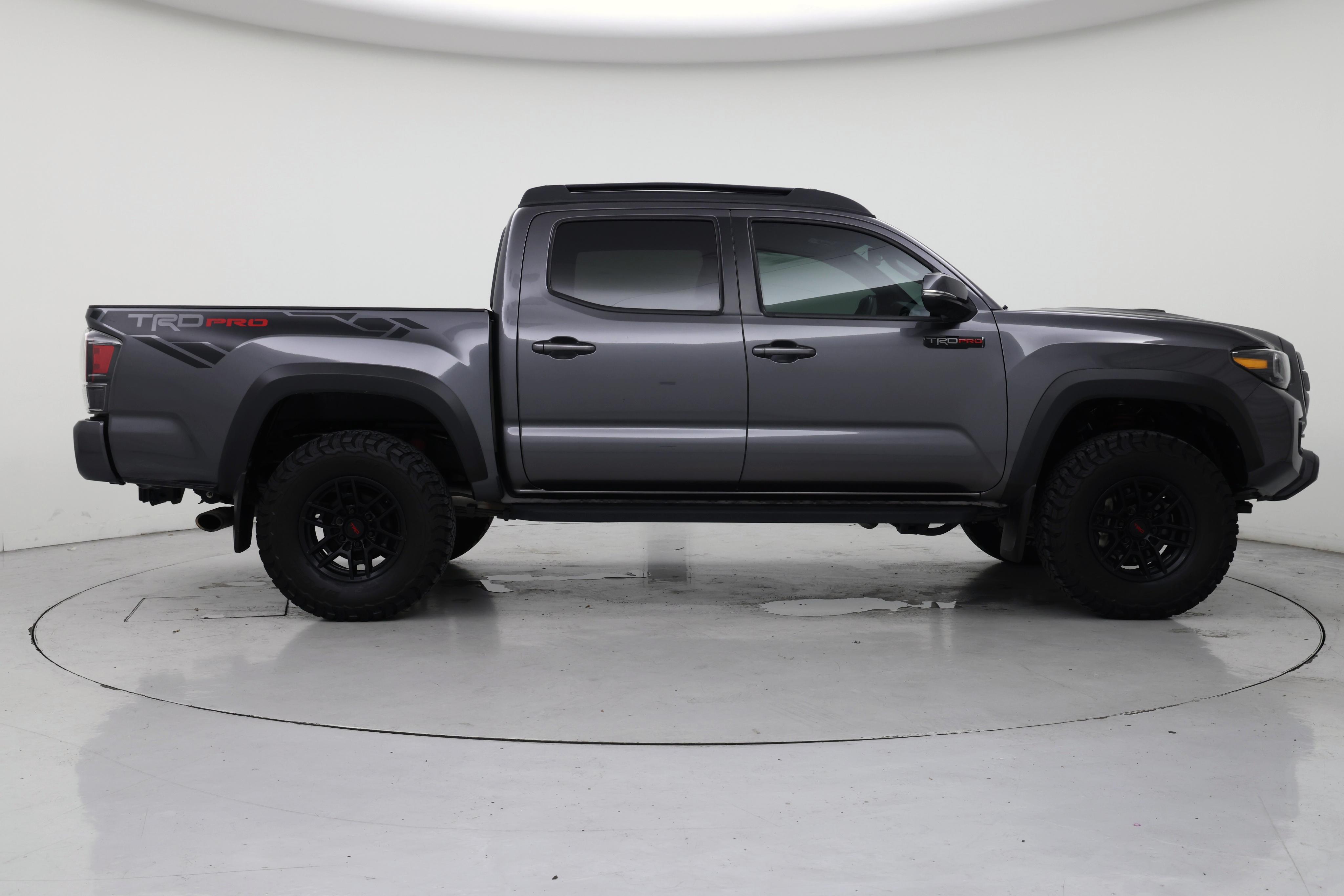 Thumbnail: 2021 Toyota Tacoma - 7