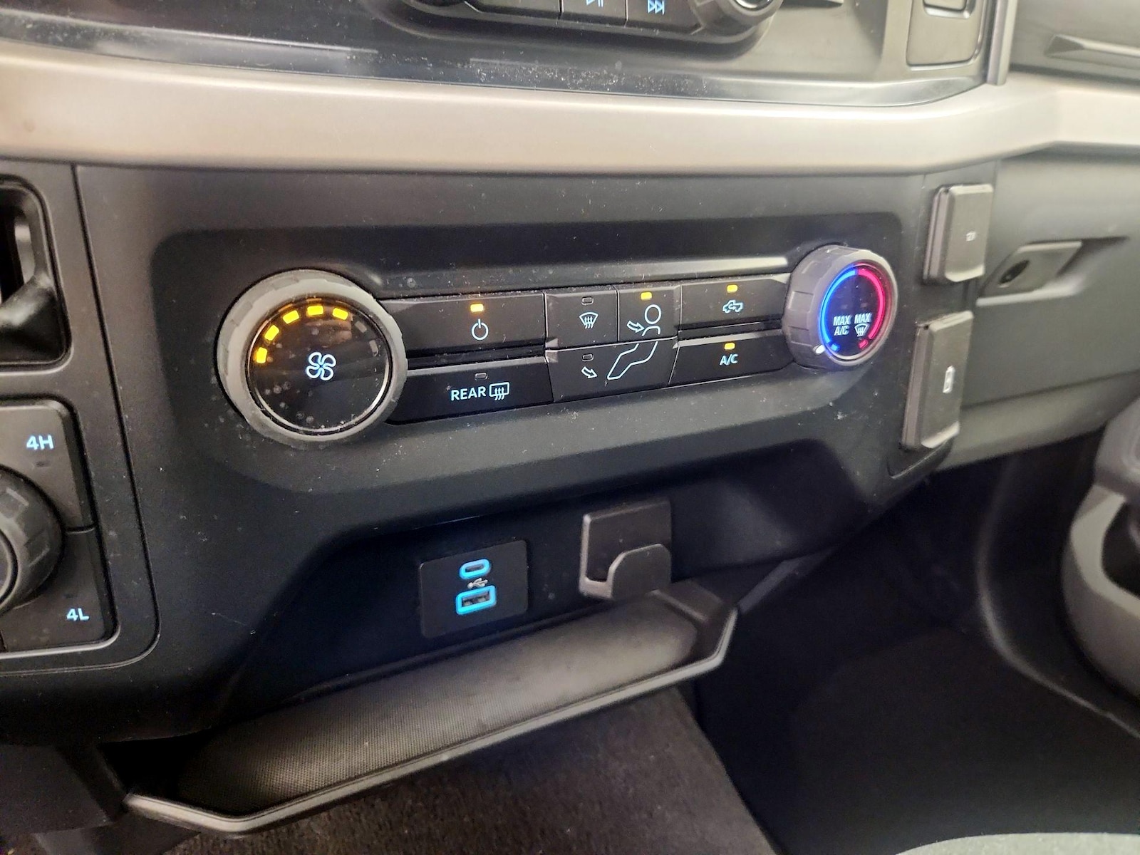 2023 Ford F-150 XLT - Photo 17