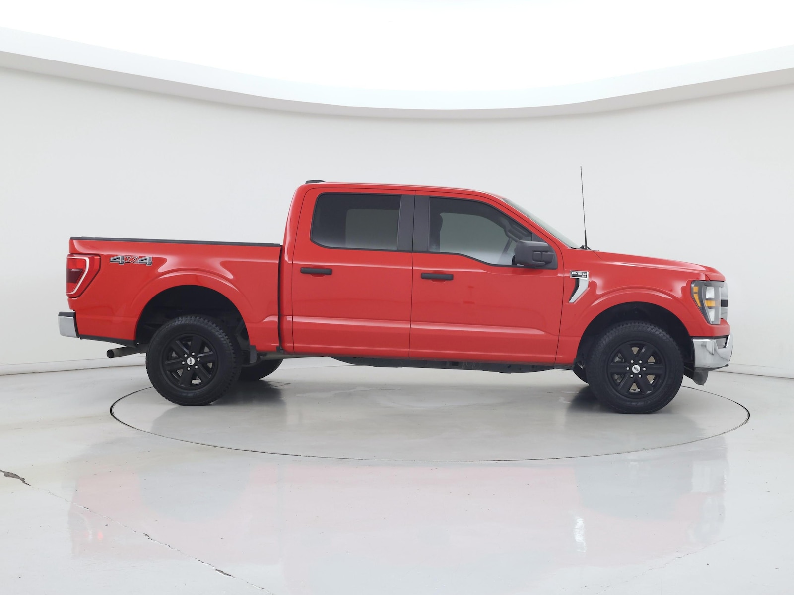 2023 Ford F-150 XLT - Photo 8