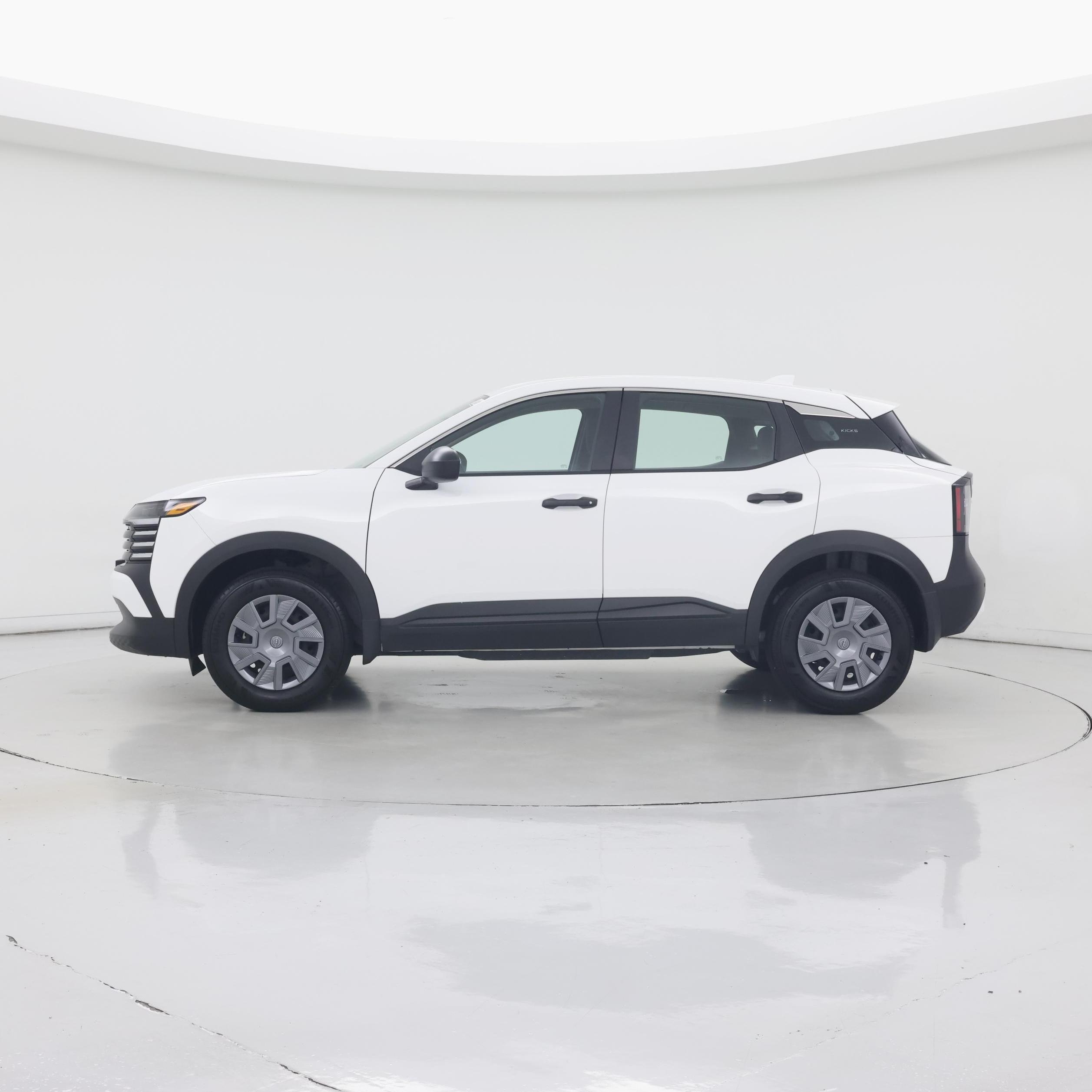 Thumbnail: 2025 Nissan Kicks - 3