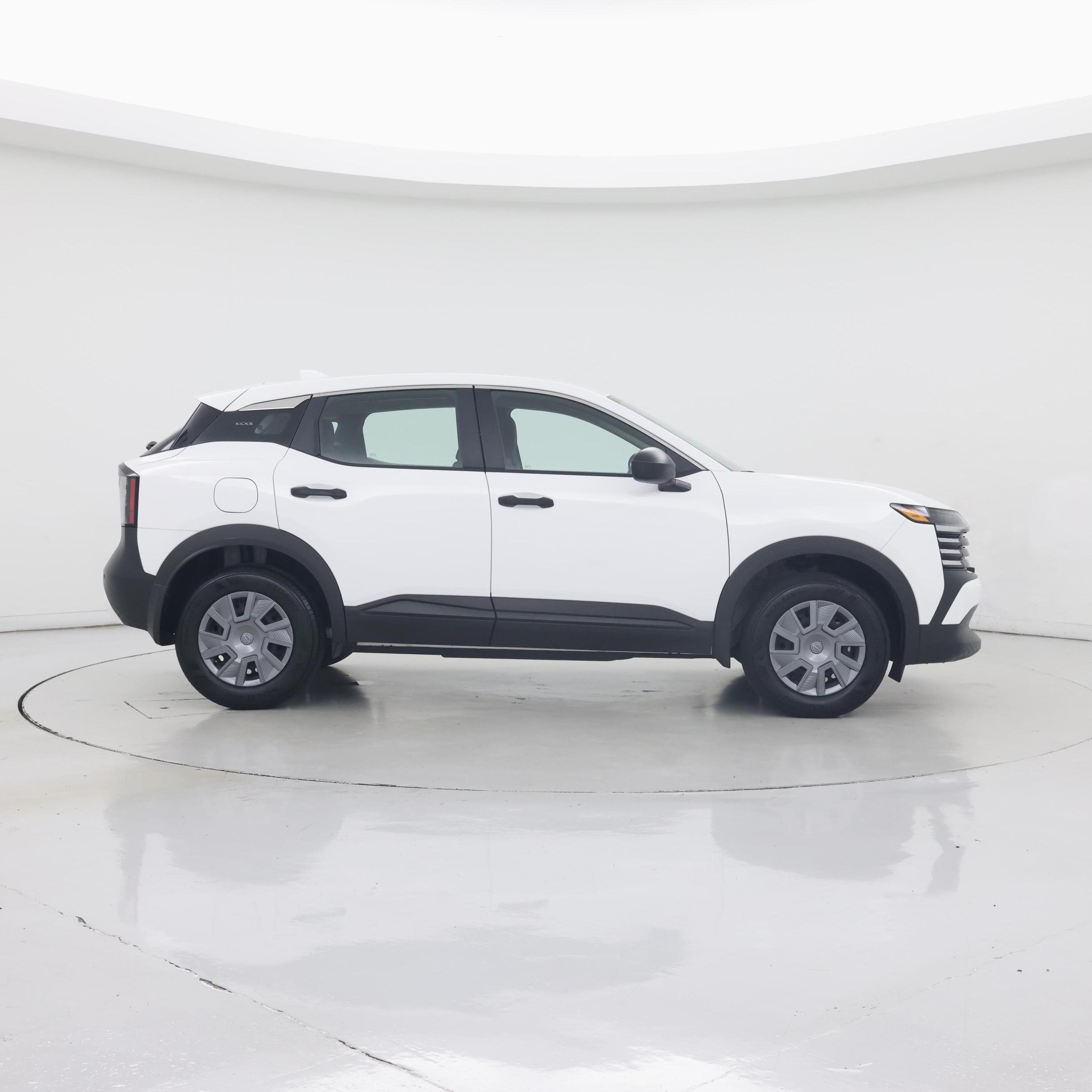 Thumbnail: 2025 Nissan Kicks - 7