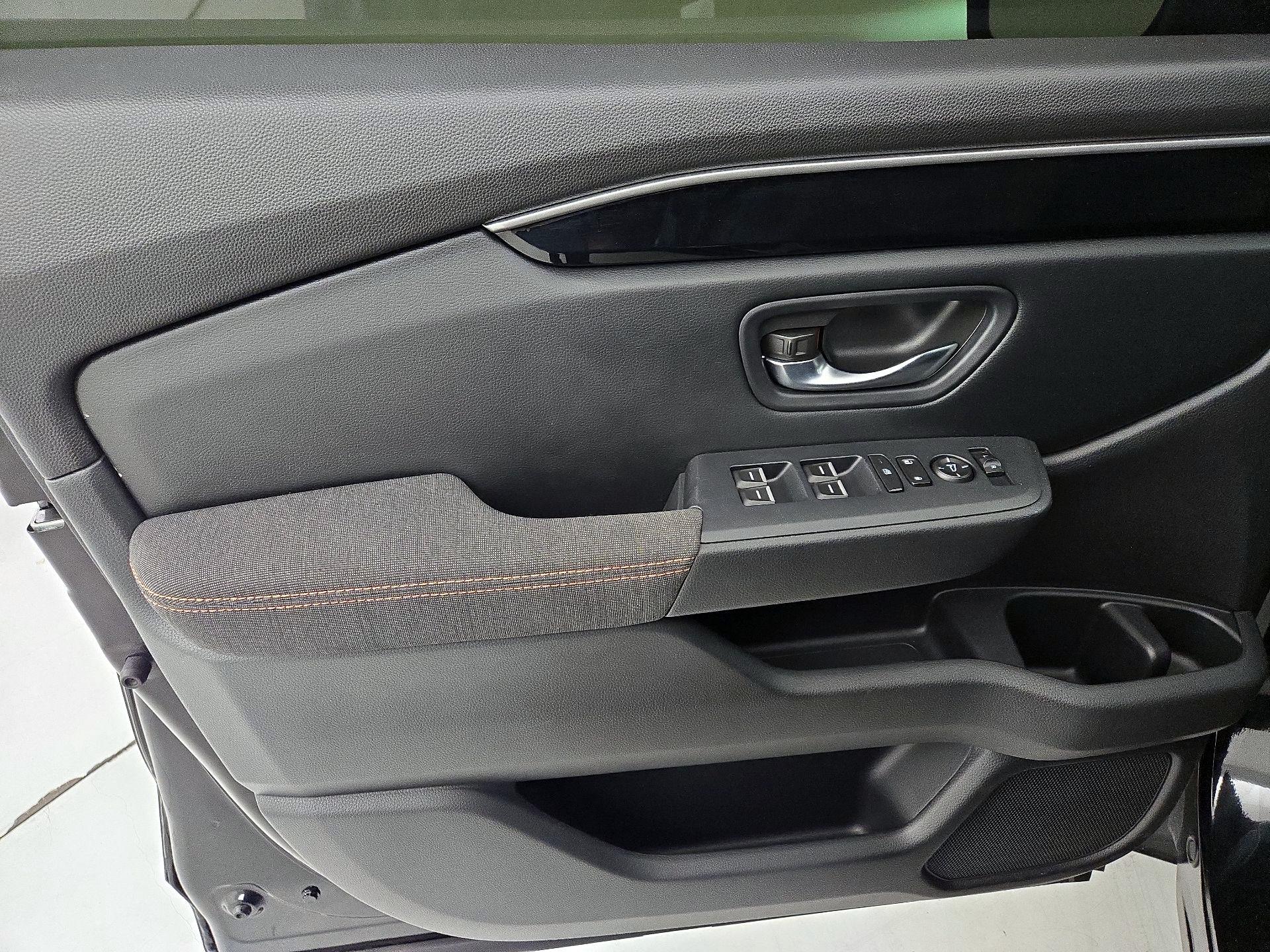 Thumbnail: 2023 Honda Pilot - 12