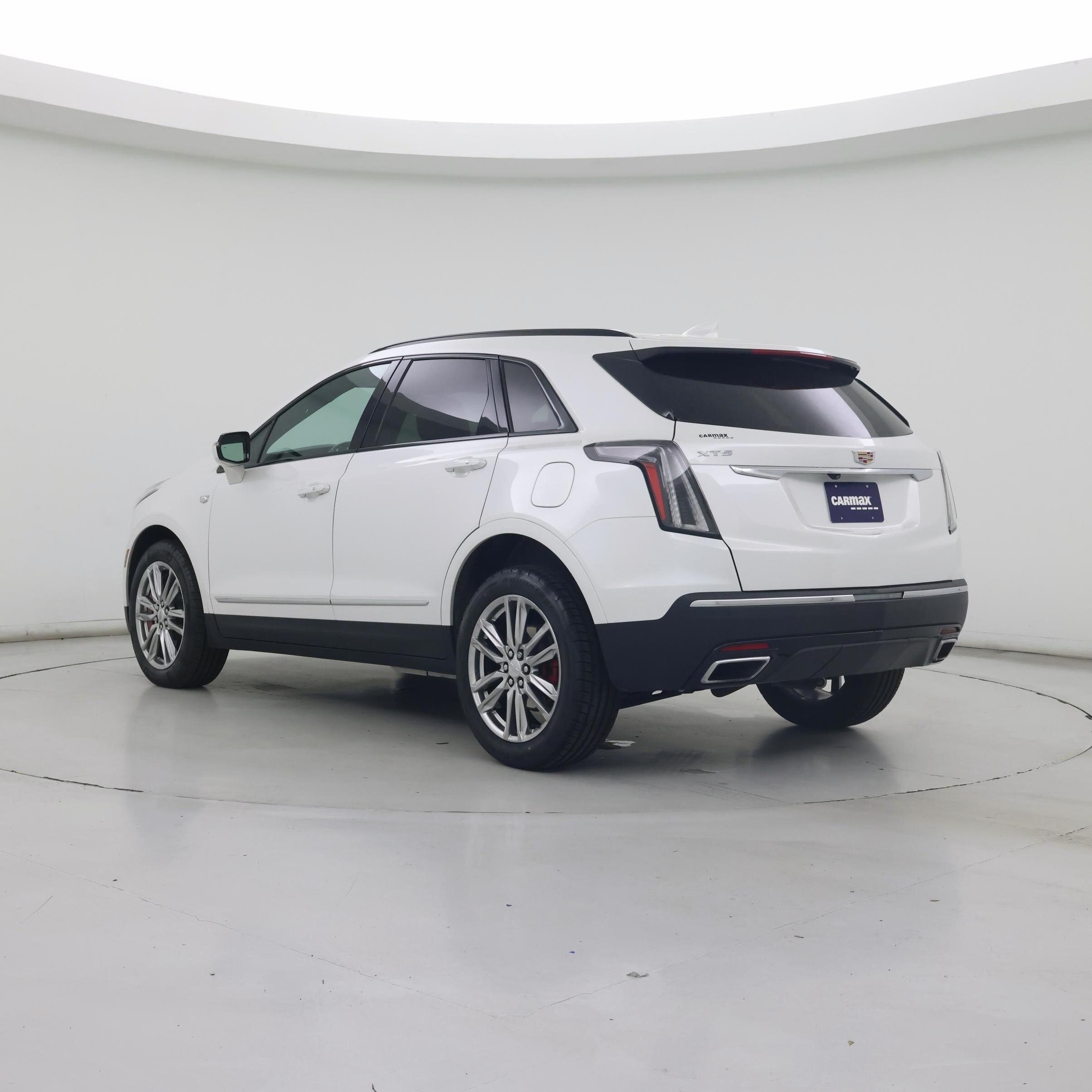 Thumbnail: 2022 Cadillac XT5 - 2