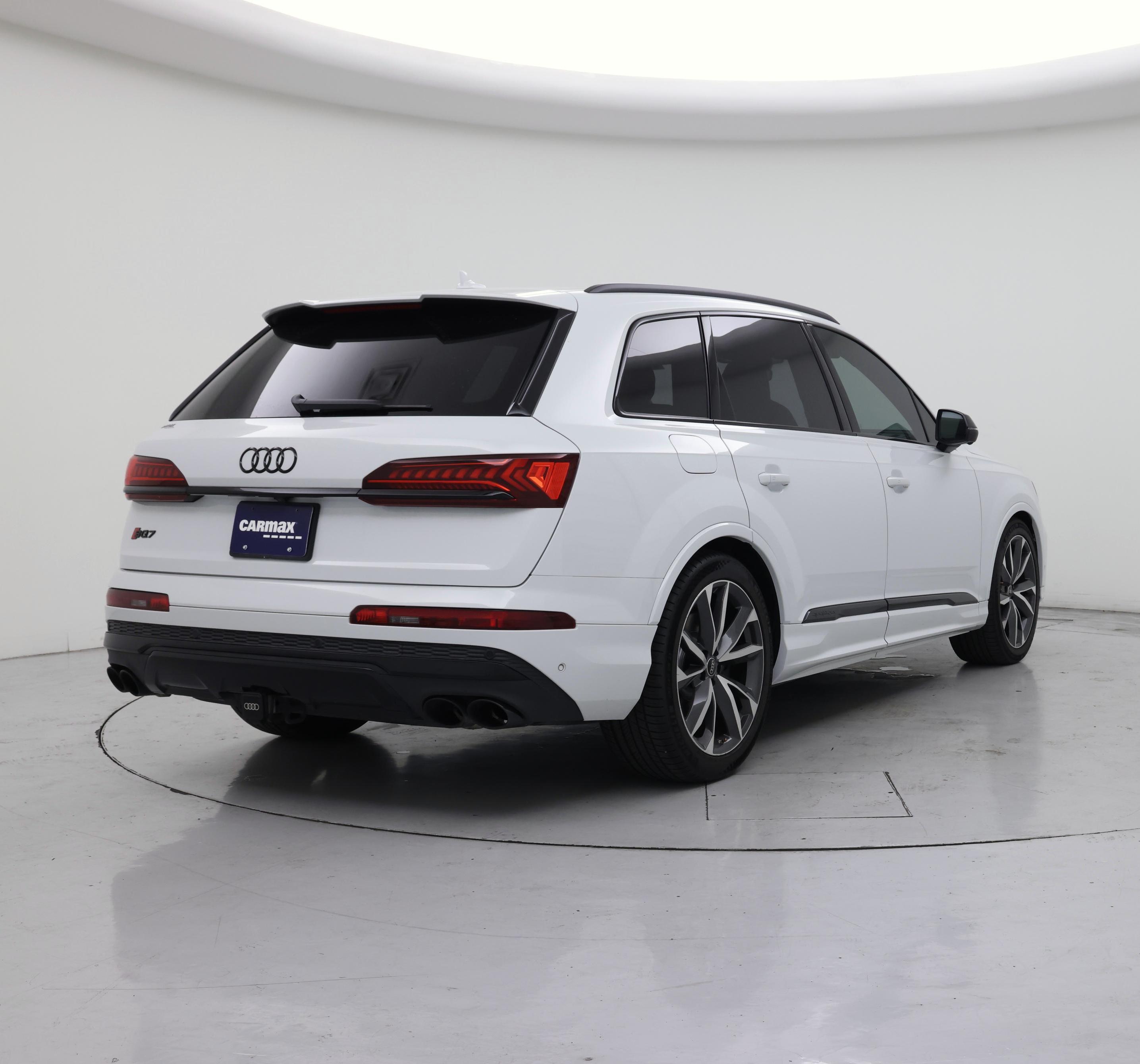 Thumbnail: 2023 Audi SQ7 - 8