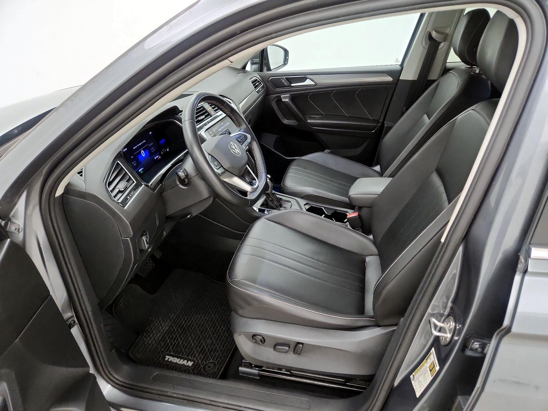 Thumbnail: 2023 Volkswagen Tiguan - 11