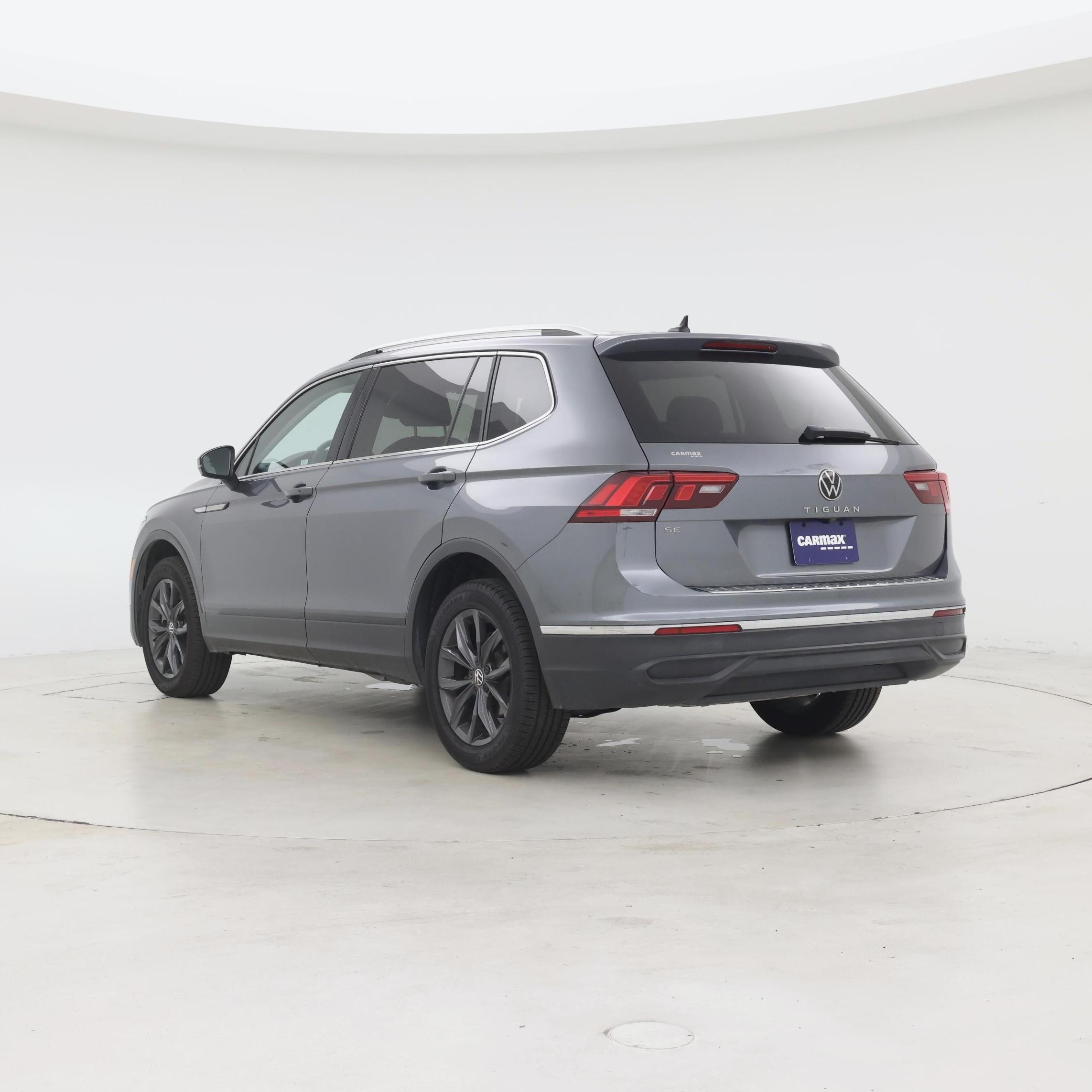 Thumbnail: 2023 Volkswagen Tiguan - 2