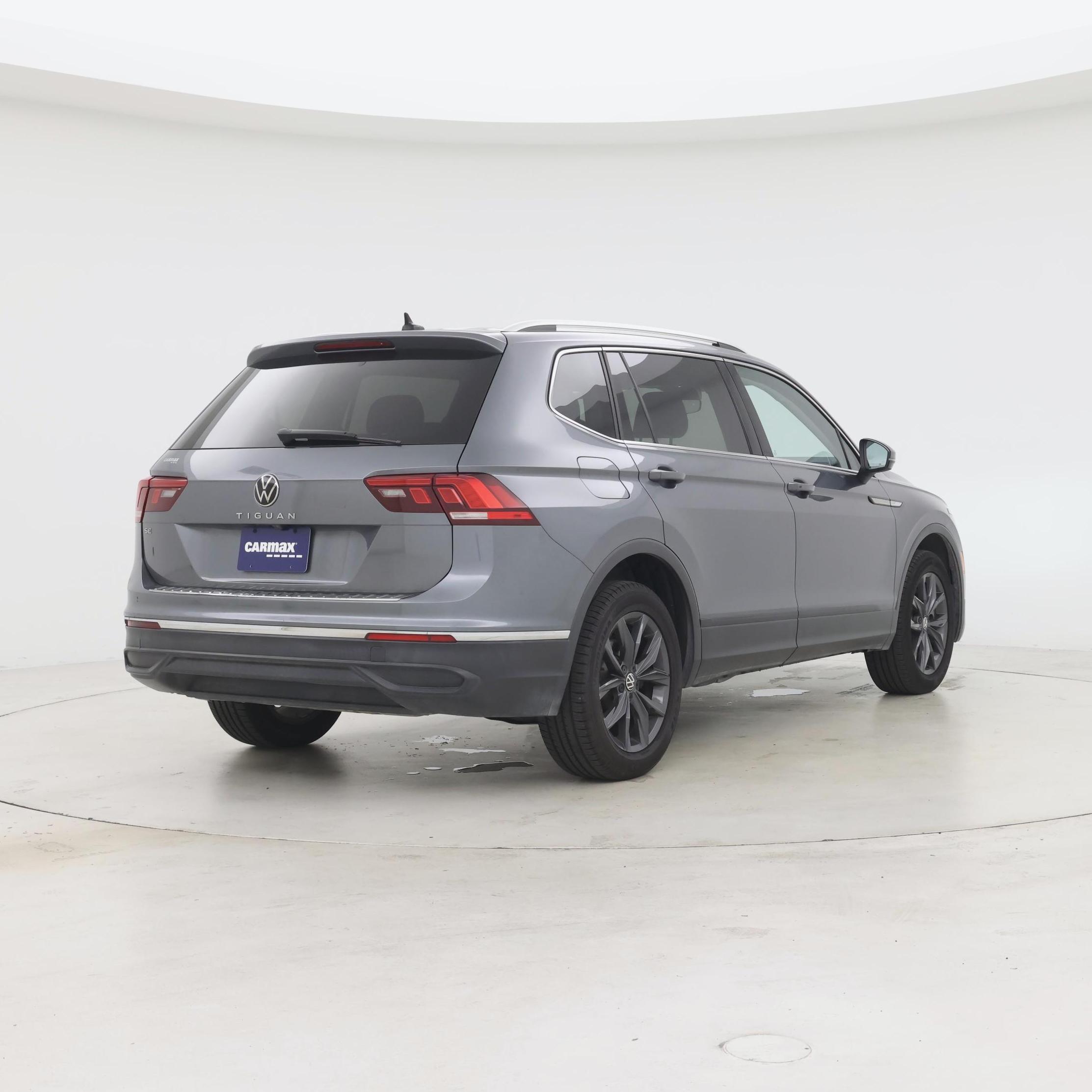 Thumbnail: 2023 Volkswagen Tiguan - 8