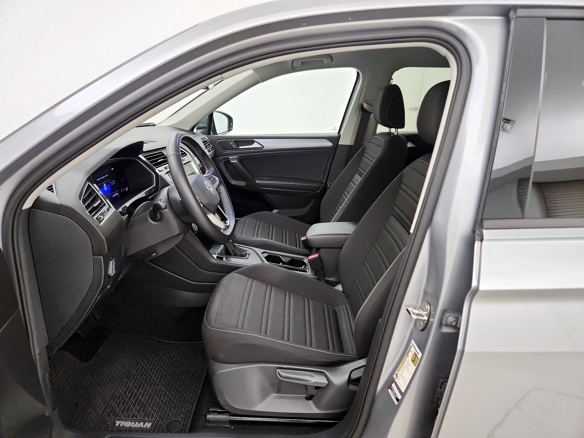 Thumbnail: 2024 Volkswagen Tiguan - 11