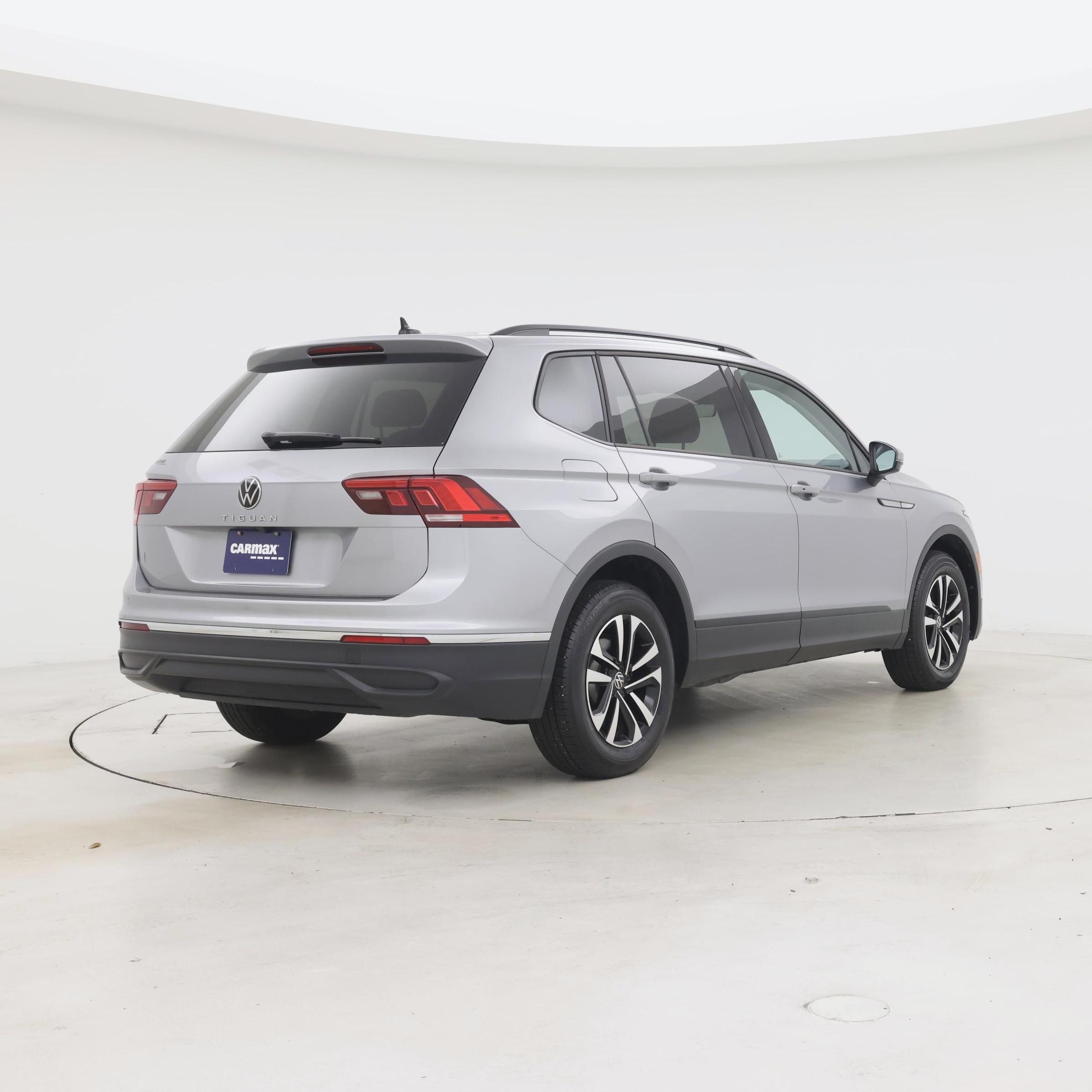 Thumbnail: 2024 Volkswagen Tiguan - 8