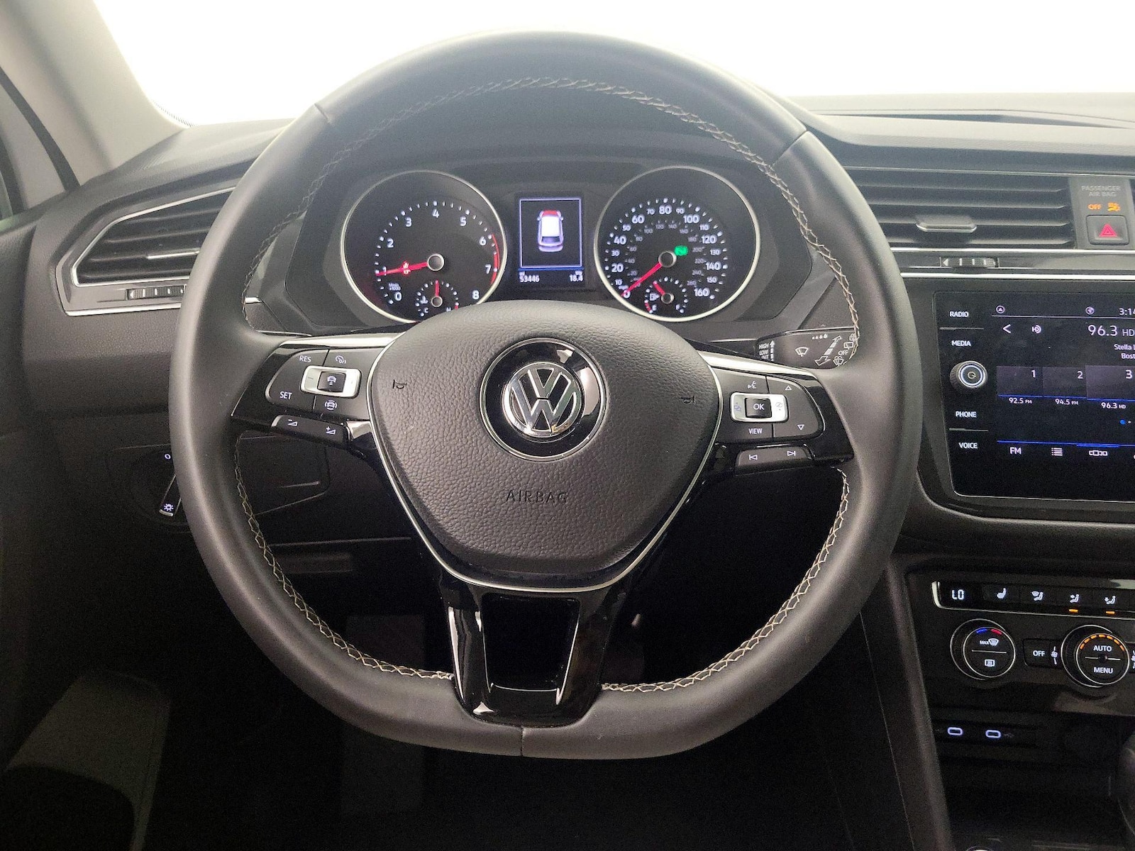 2021 Volkswagen Tiguan SE - Photo 11