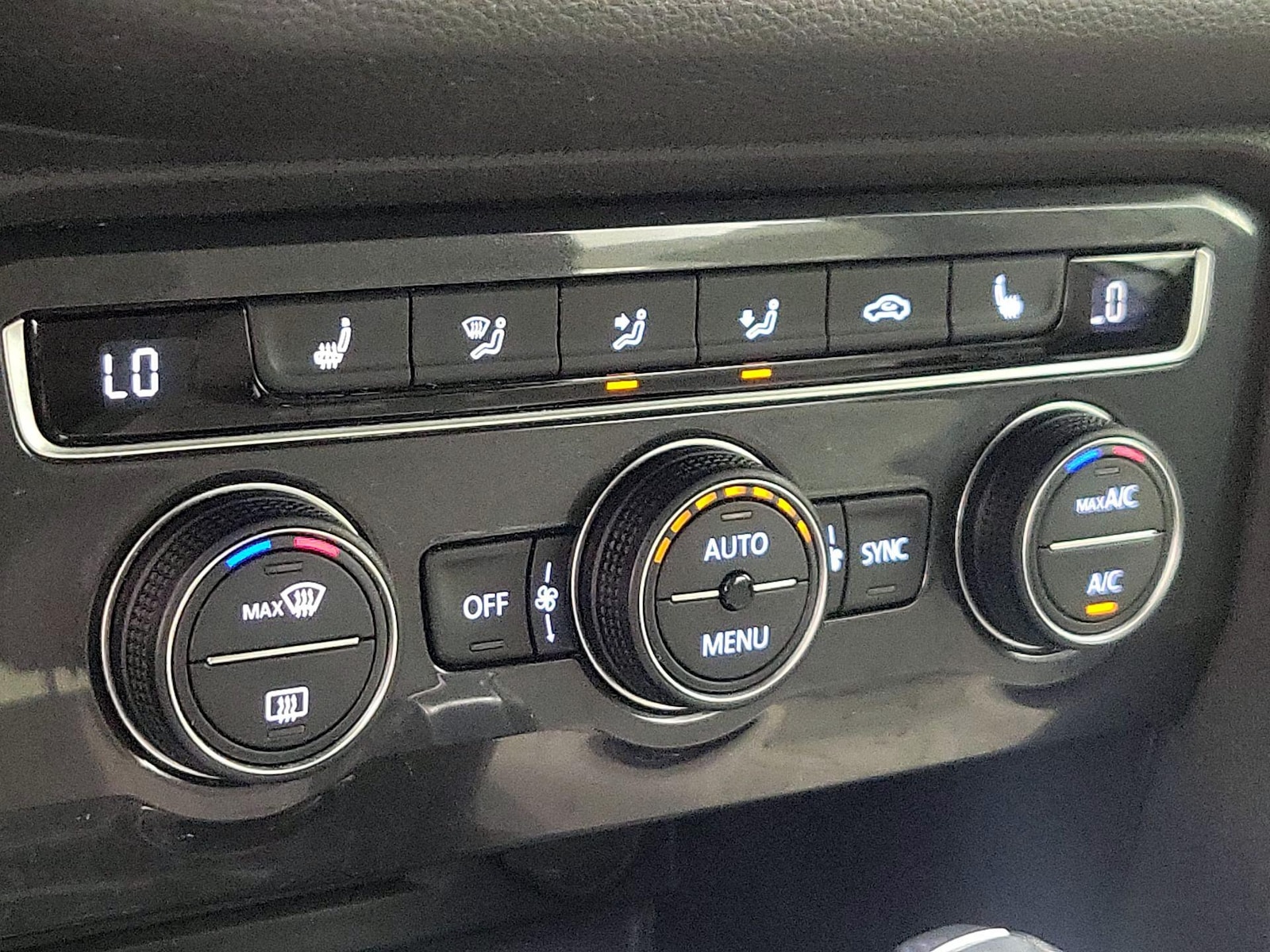 2021 Volkswagen Tiguan SE - Photo 17