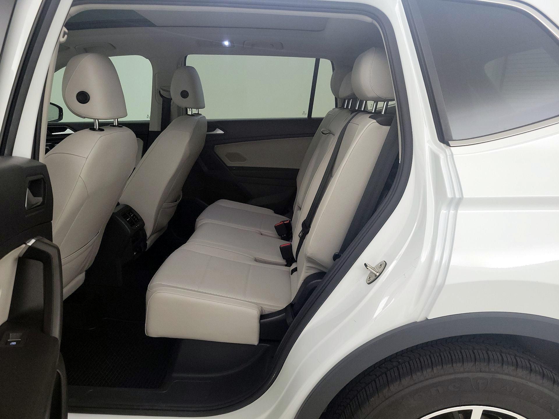 Thumbnail: 2021 Volkswagen Tiguan - 20