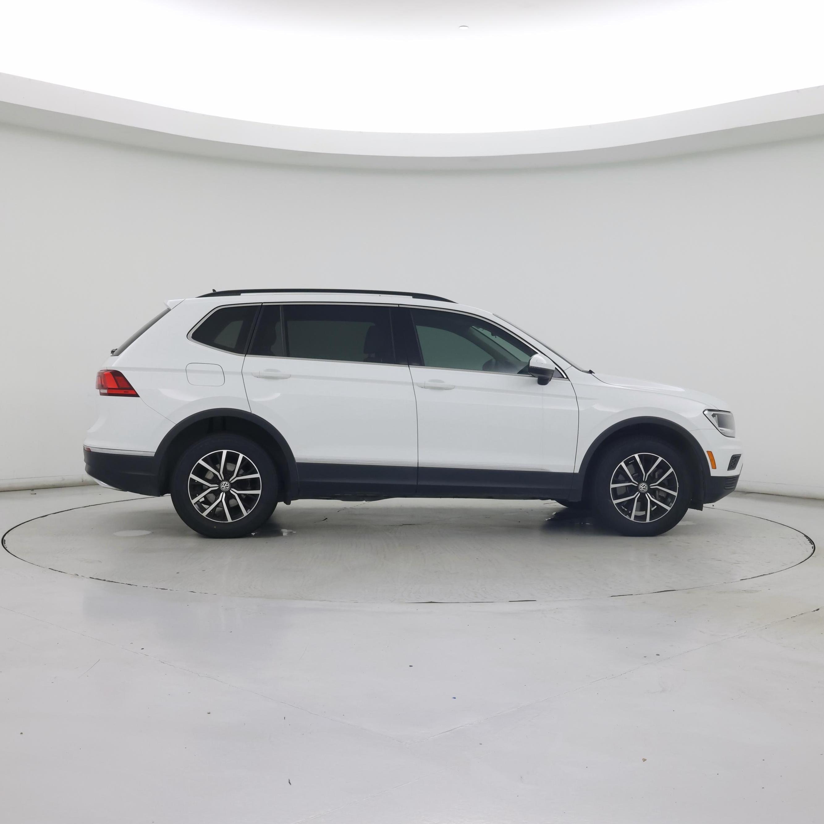 Thumbnail: 2021 Volkswagen Tiguan - 7