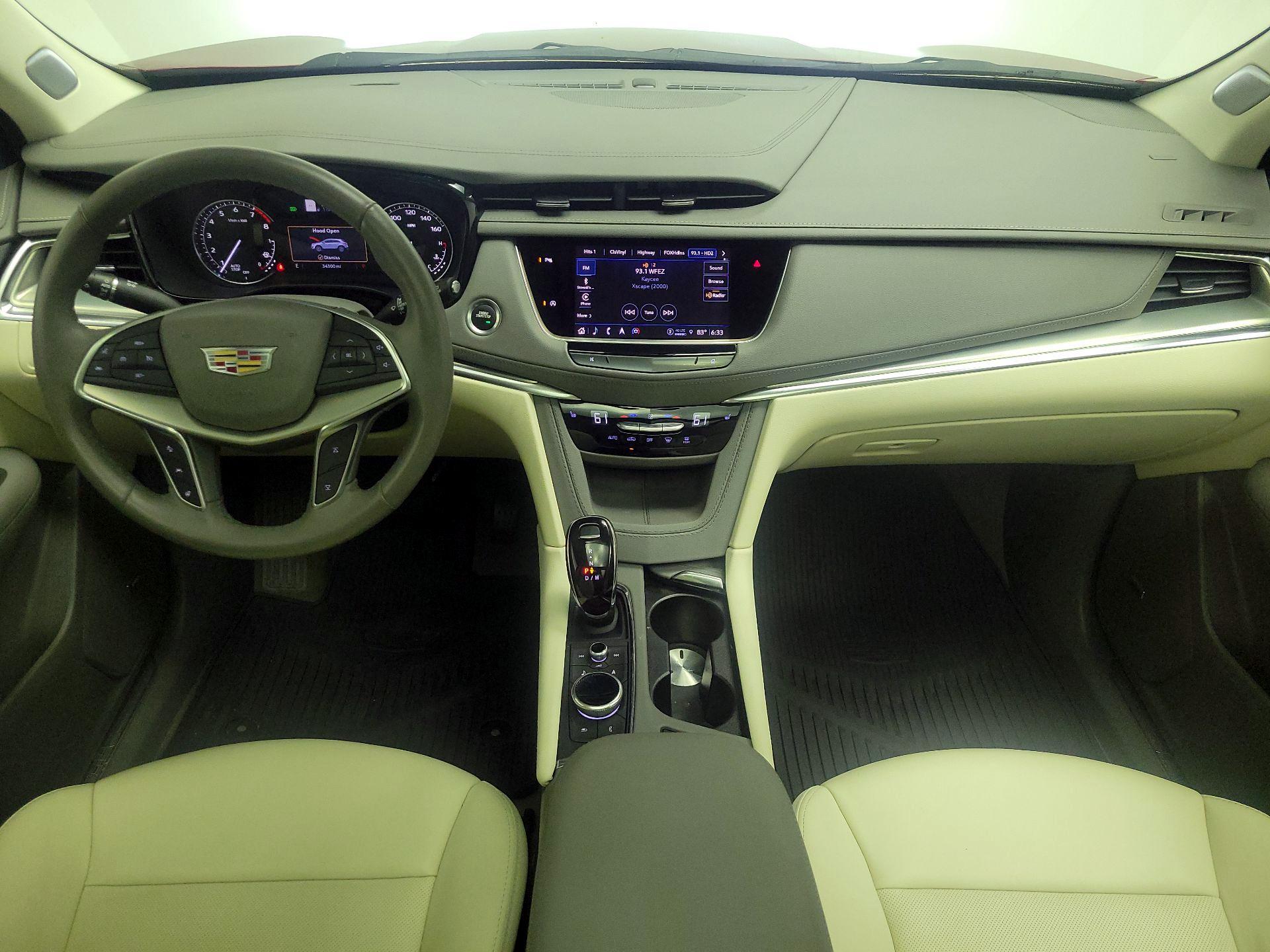 Thumbnail: 2023 Cadillac XT5 - 9