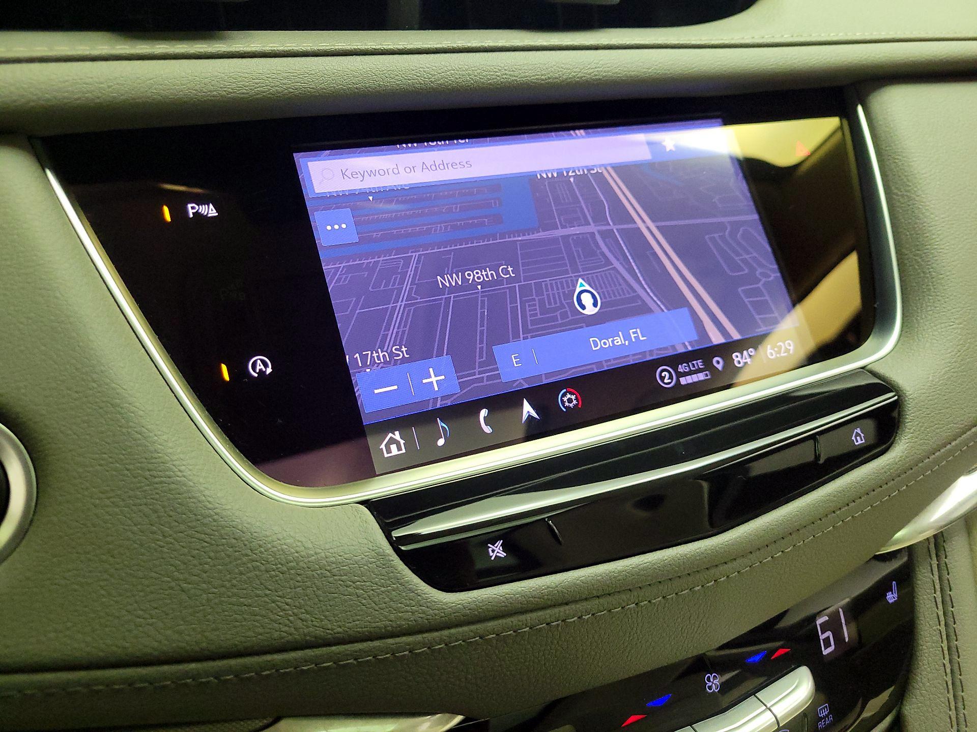 Thumbnail: 2023 Cadillac XT5 - 14