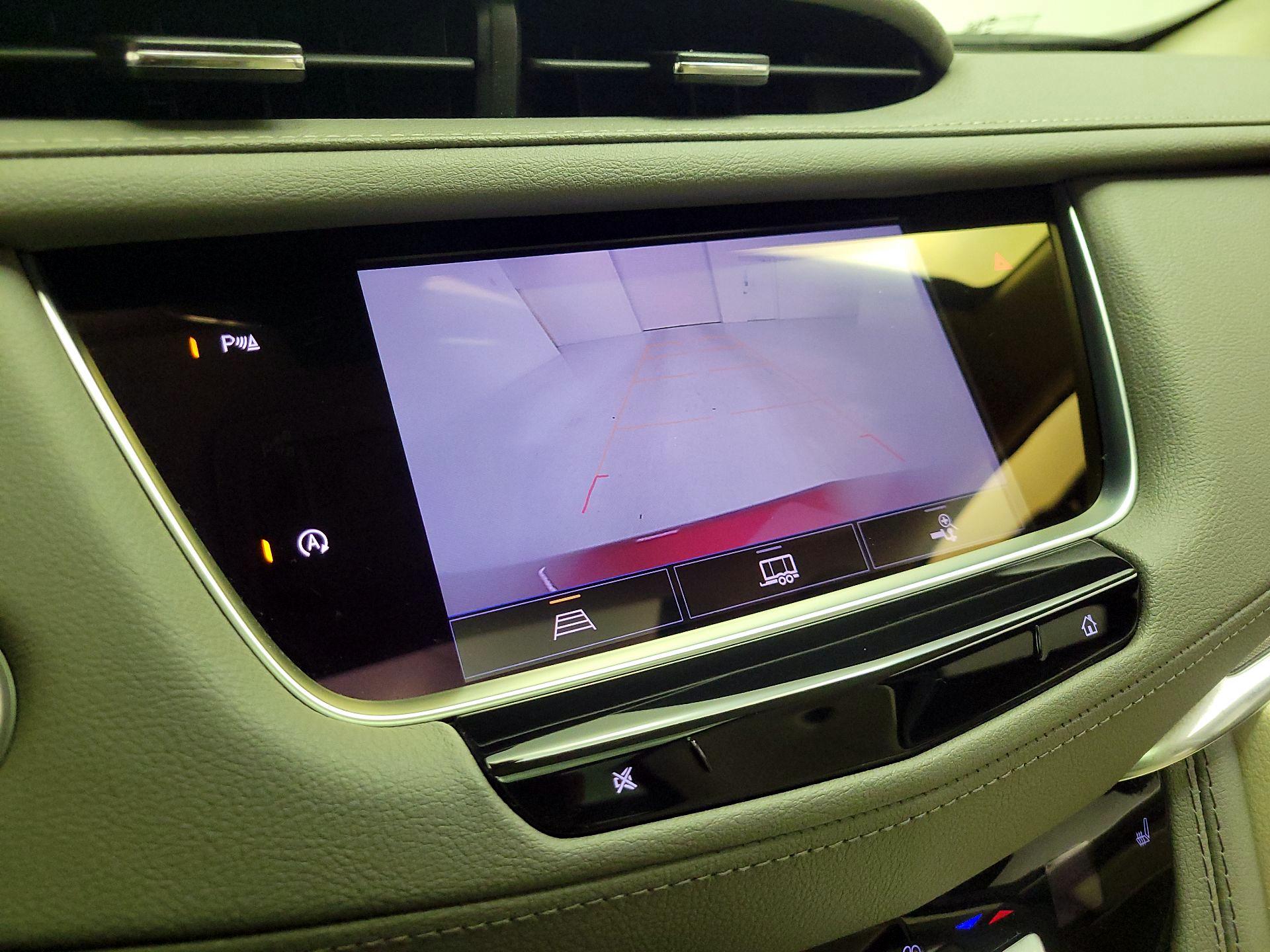 Thumbnail: 2023 Cadillac XT5 - 15