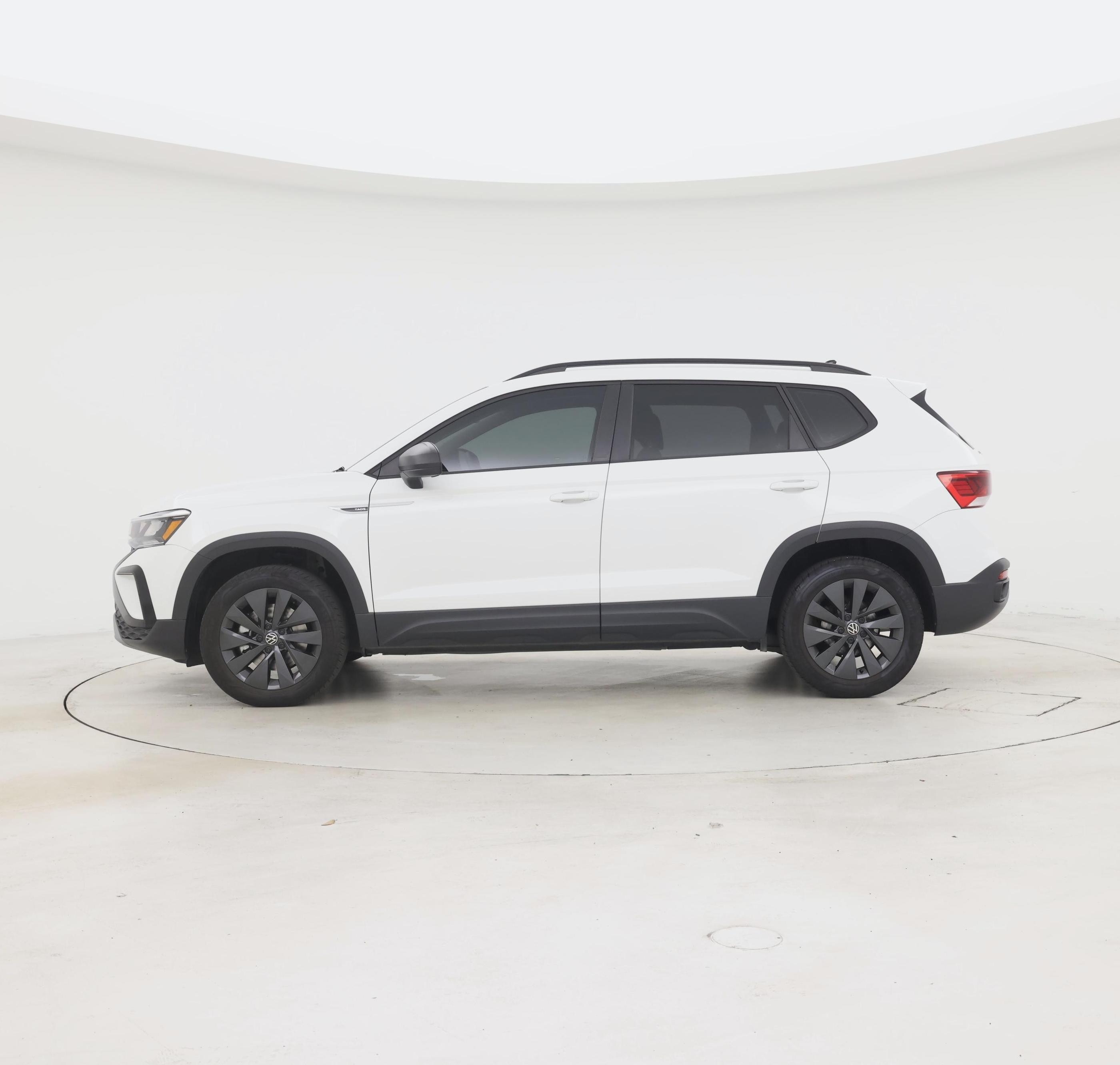 Thumbnail: 2024 Volkswagen Taos - 3