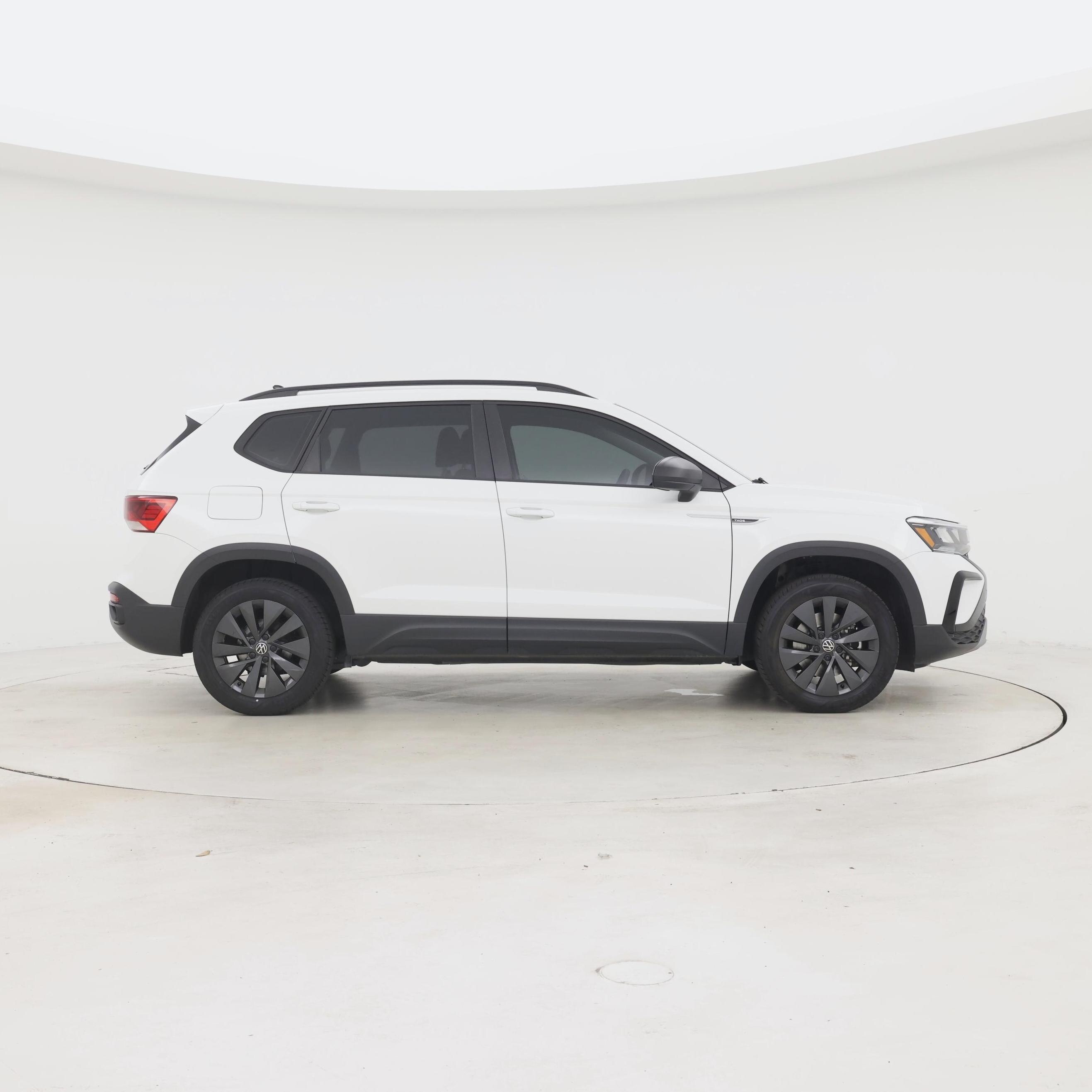 Thumbnail: 2024 Volkswagen Taos - 7