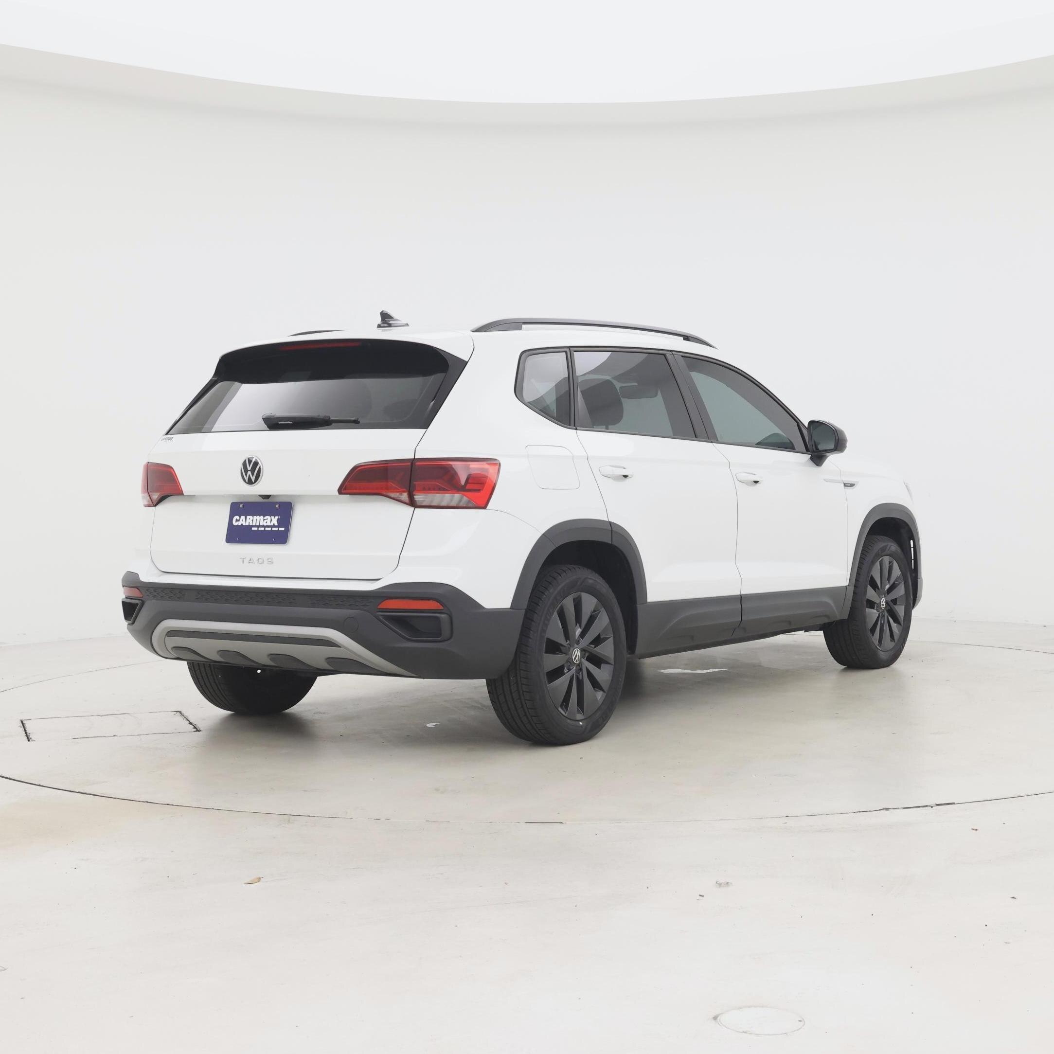 Thumbnail: 2024 Volkswagen Taos - 8