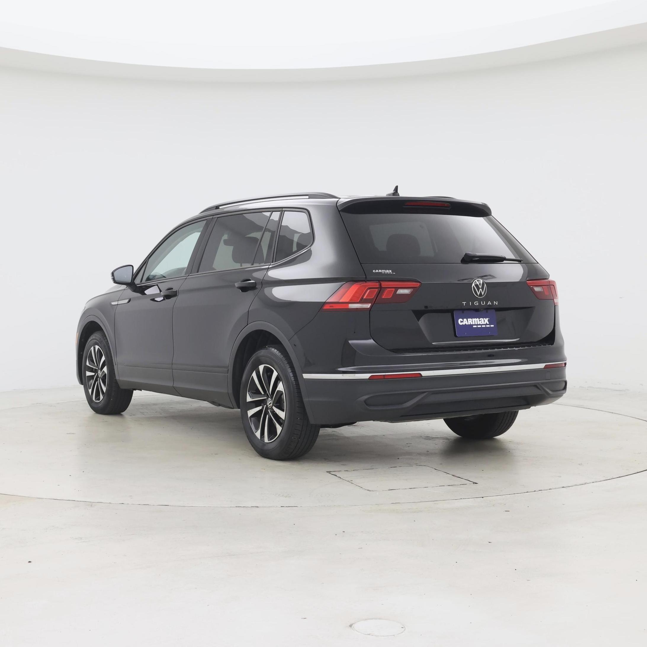 Thumbnail: 2023 Volkswagen Tiguan - 2