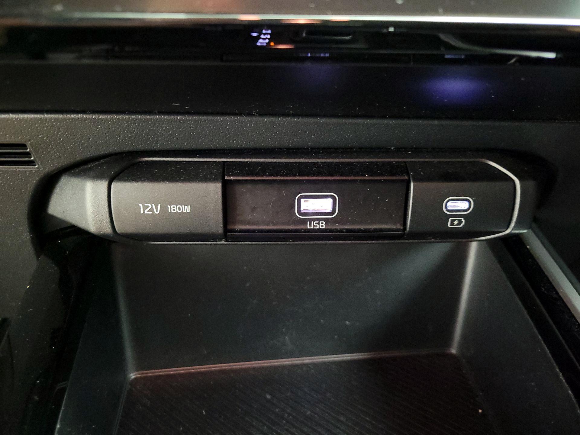 Thumbnail: 2024 Kia Niro - 19