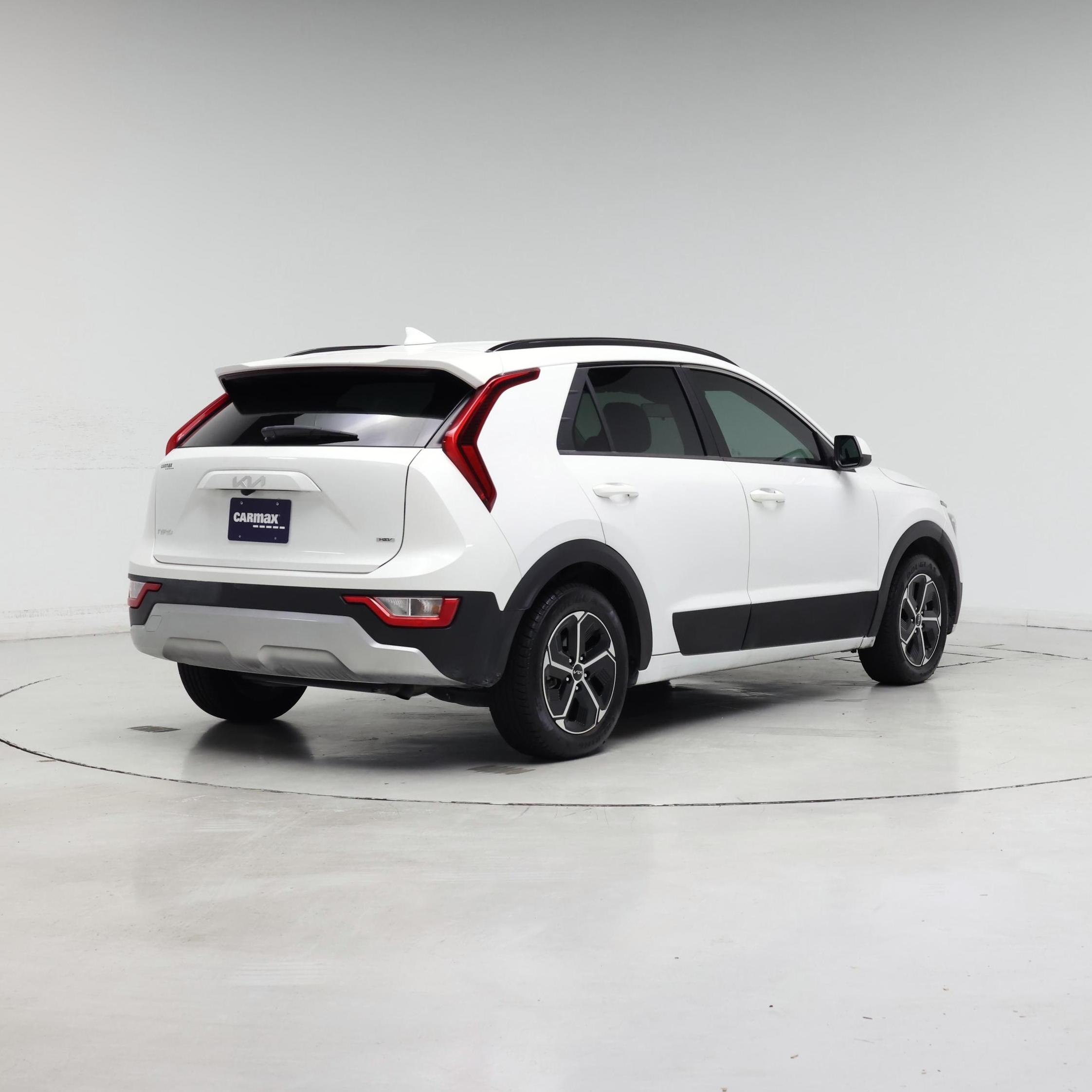 Thumbnail: 2024 Kia Niro - 8