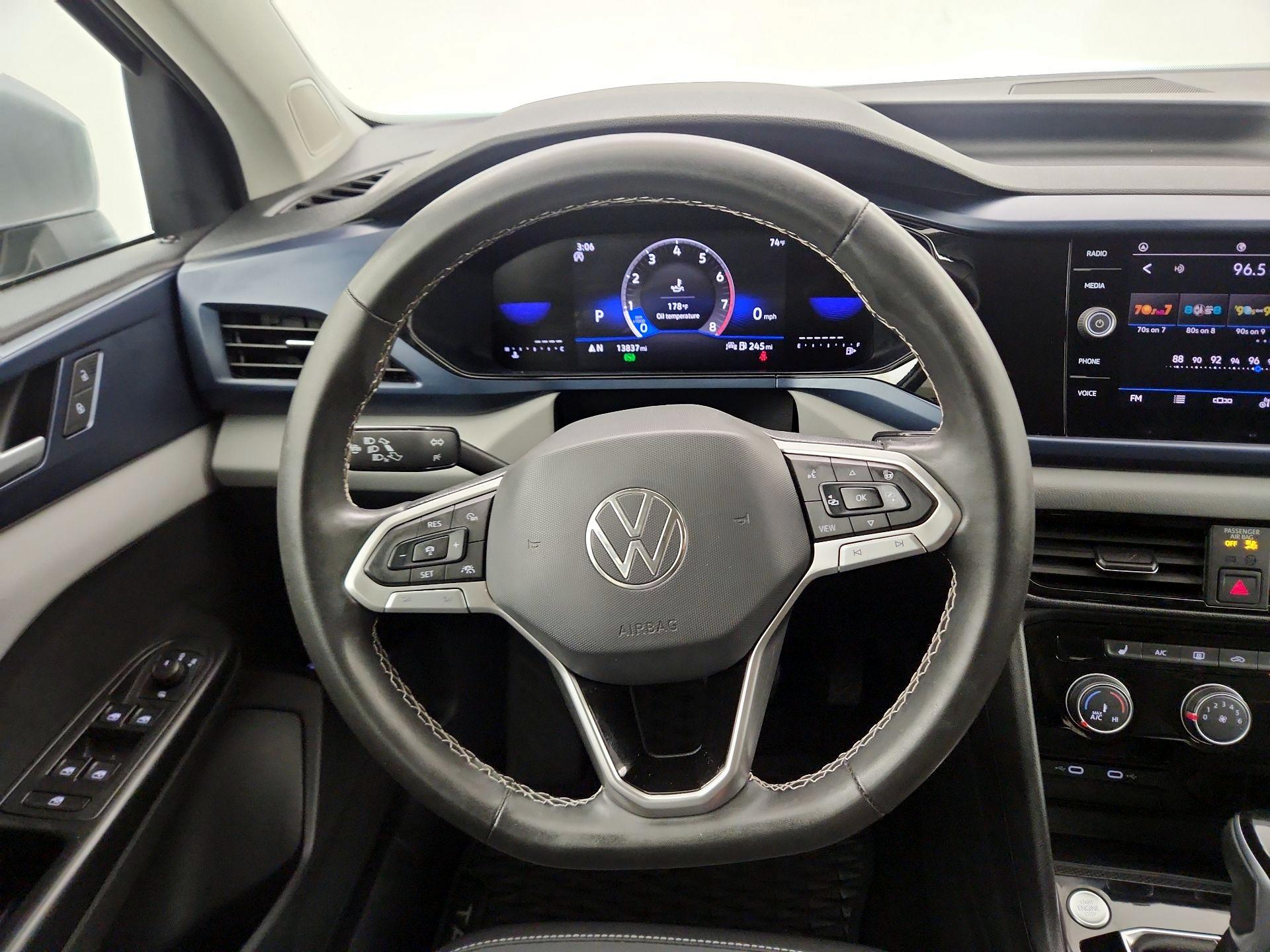 Thumbnail: 2023 Volkswagen Taos - 10