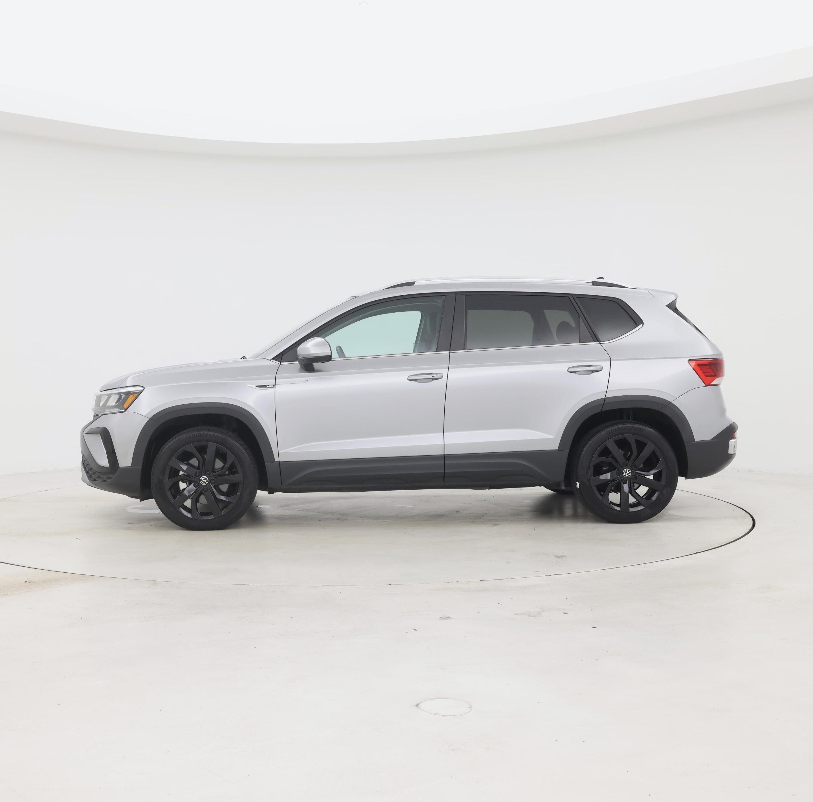 Thumbnail: 2023 Volkswagen Taos - 3