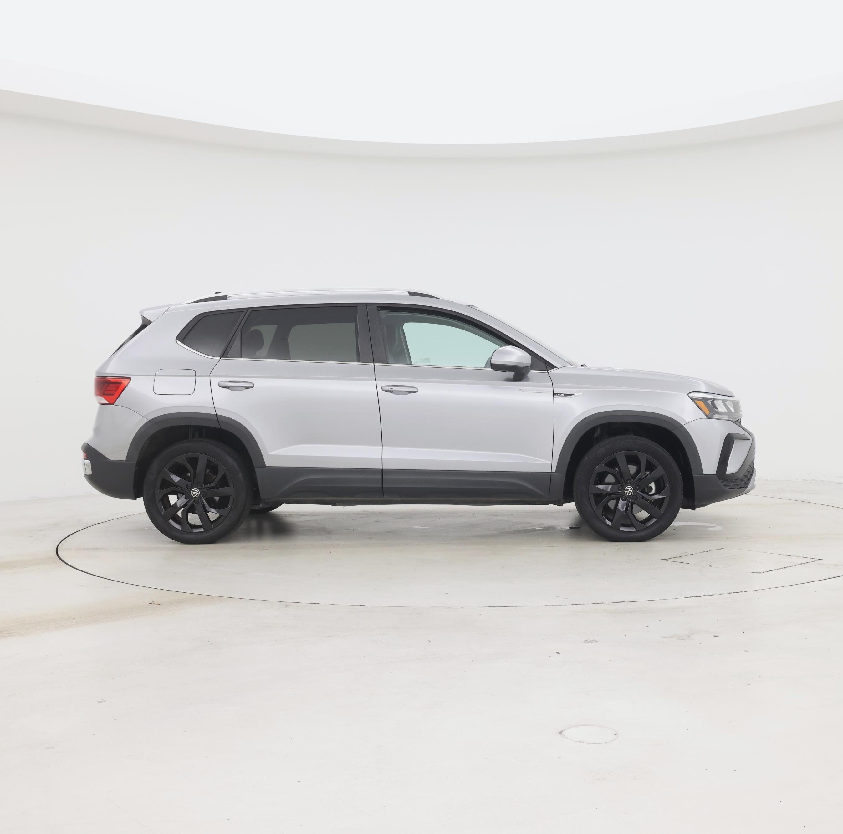 Thumbnail: 2023 Volkswagen Taos - 7