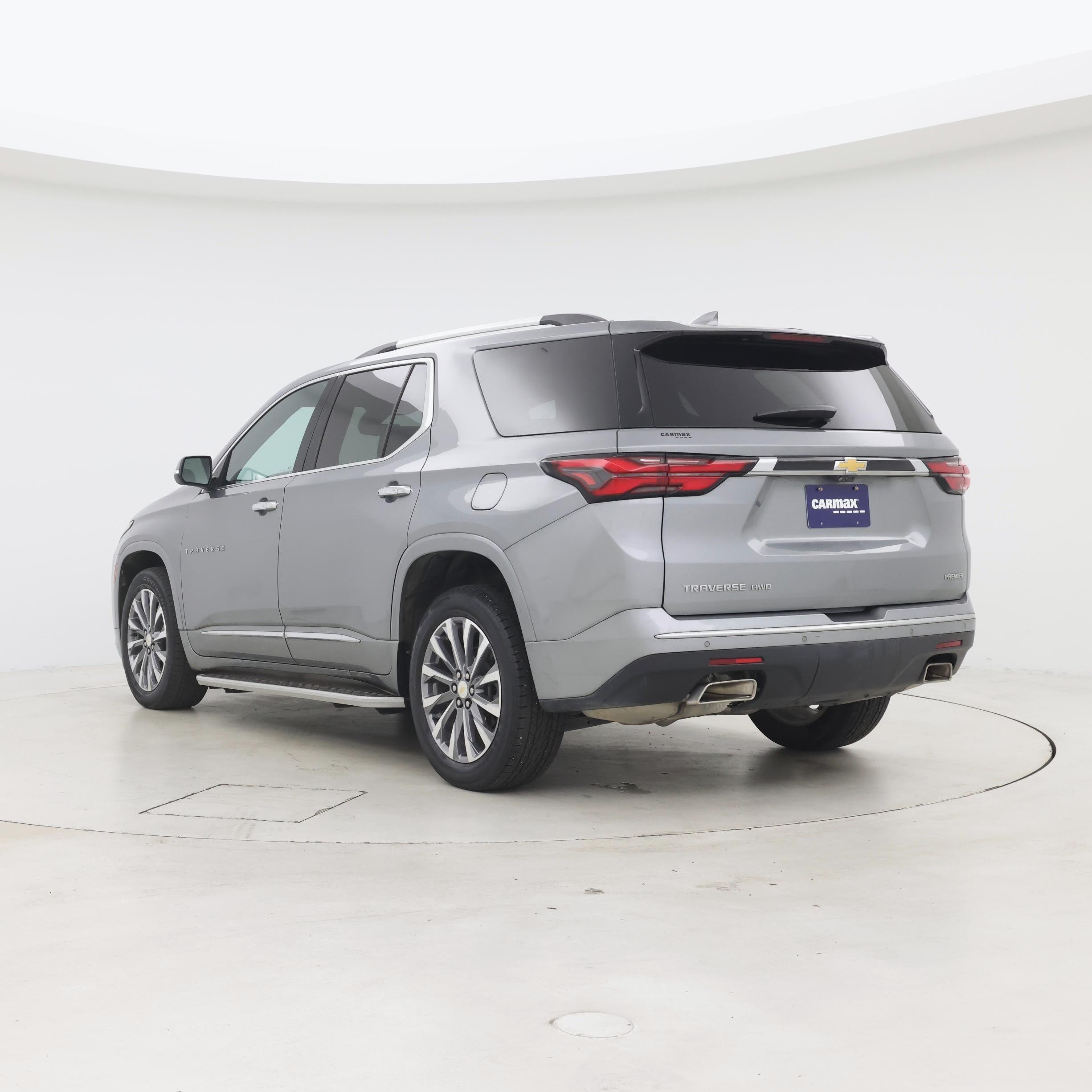 Thumbnail: 2023 Chevrolet Traverse - 2