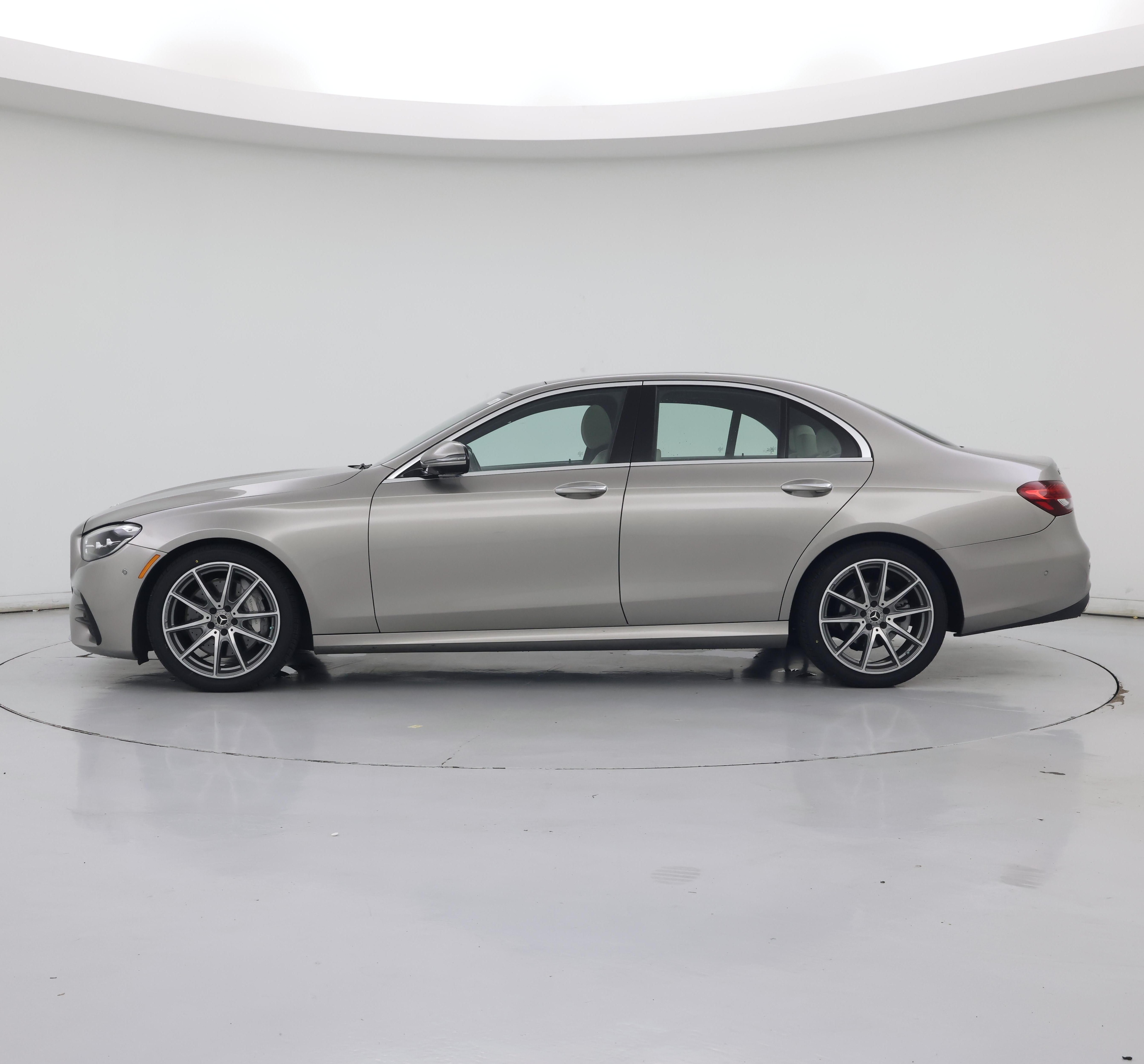 Thumbnail: 2021 Mercedes-Benz E-Class - 3