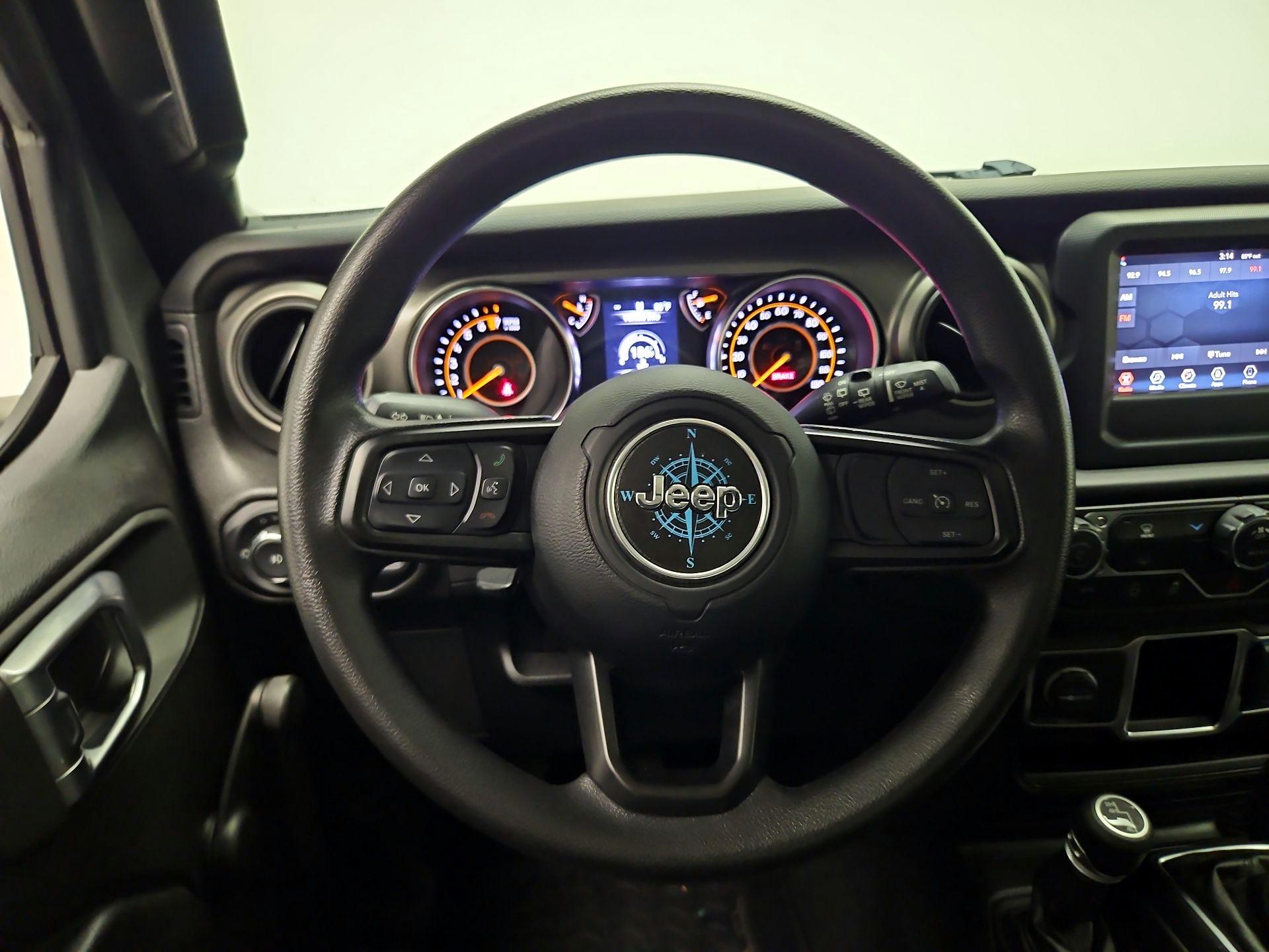 Thumbnail: 2022 Jeep Wrangler - 10