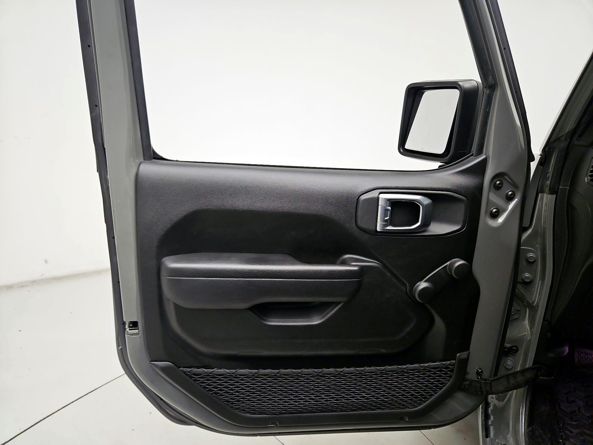 Thumbnail: 2022 Jeep Wrangler - 12