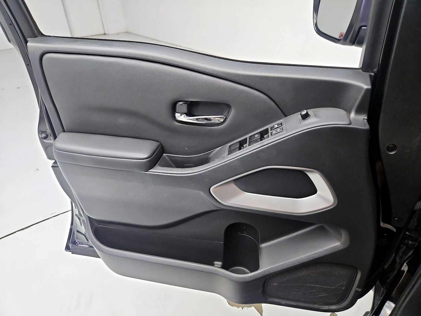 2024 Nissan Frontier SV - Photo 13