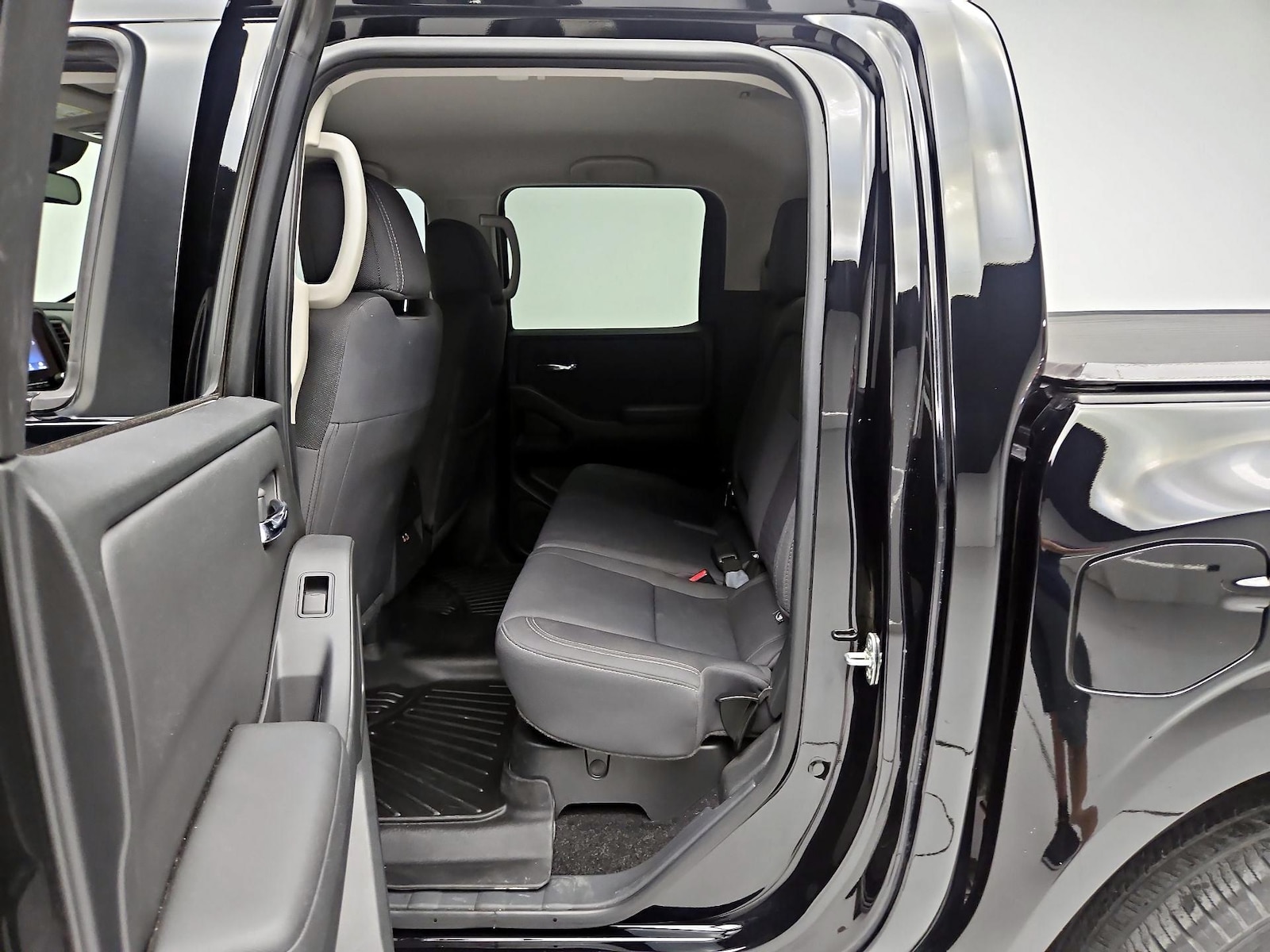 2024 Nissan Frontier SV - Photo 20