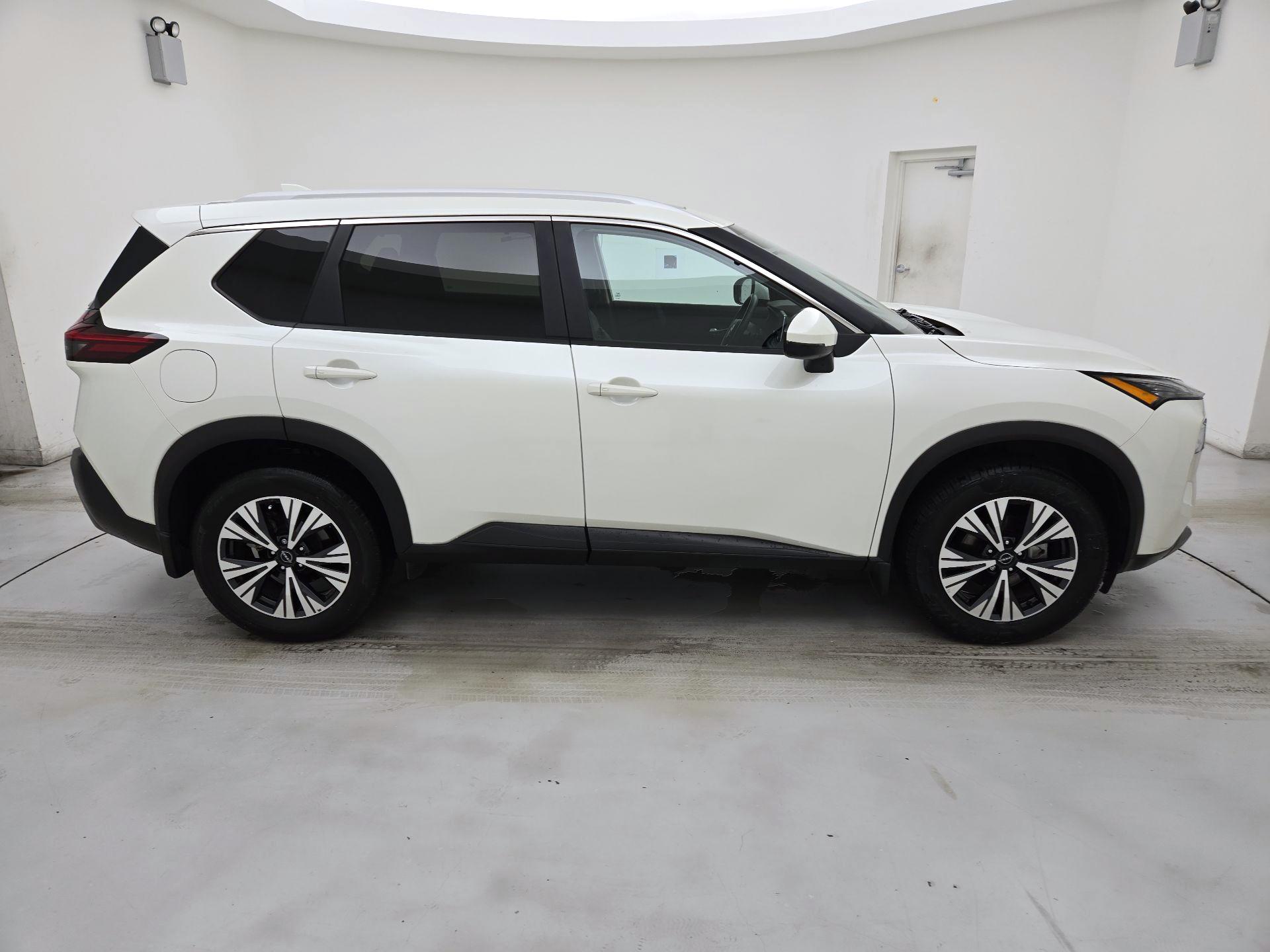 Thumbnail: 2023 Nissan Rogue - 4