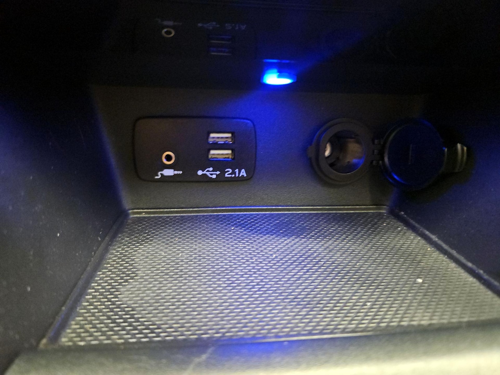 2023 Subaru Forester Touring - Photo 19