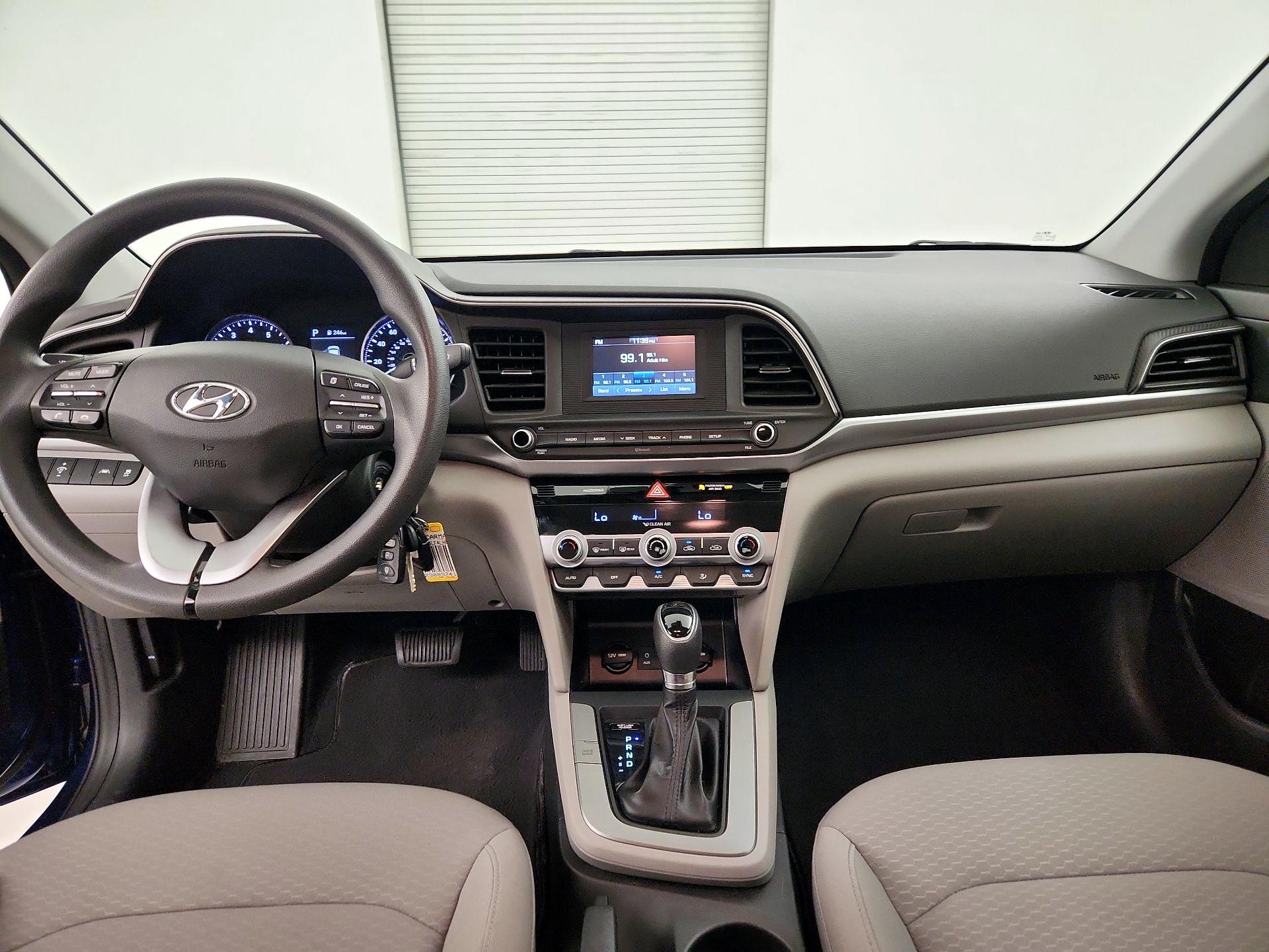 Thumbnail: 2020 Hyundai Elantra - 9