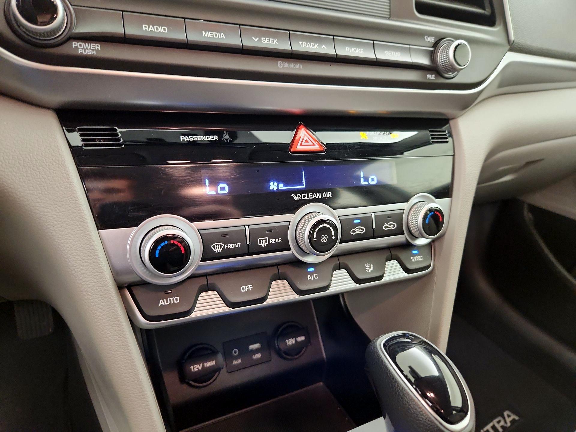 Thumbnail: 2020 Hyundai Elantra - 16