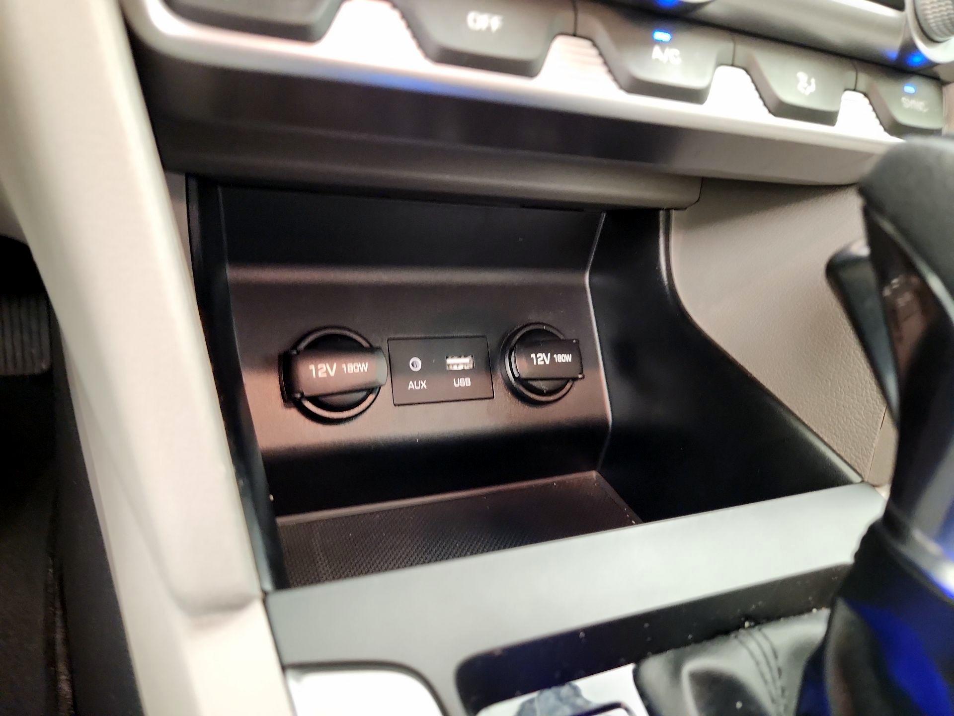 Thumbnail: 2020 Hyundai Elantra - 18