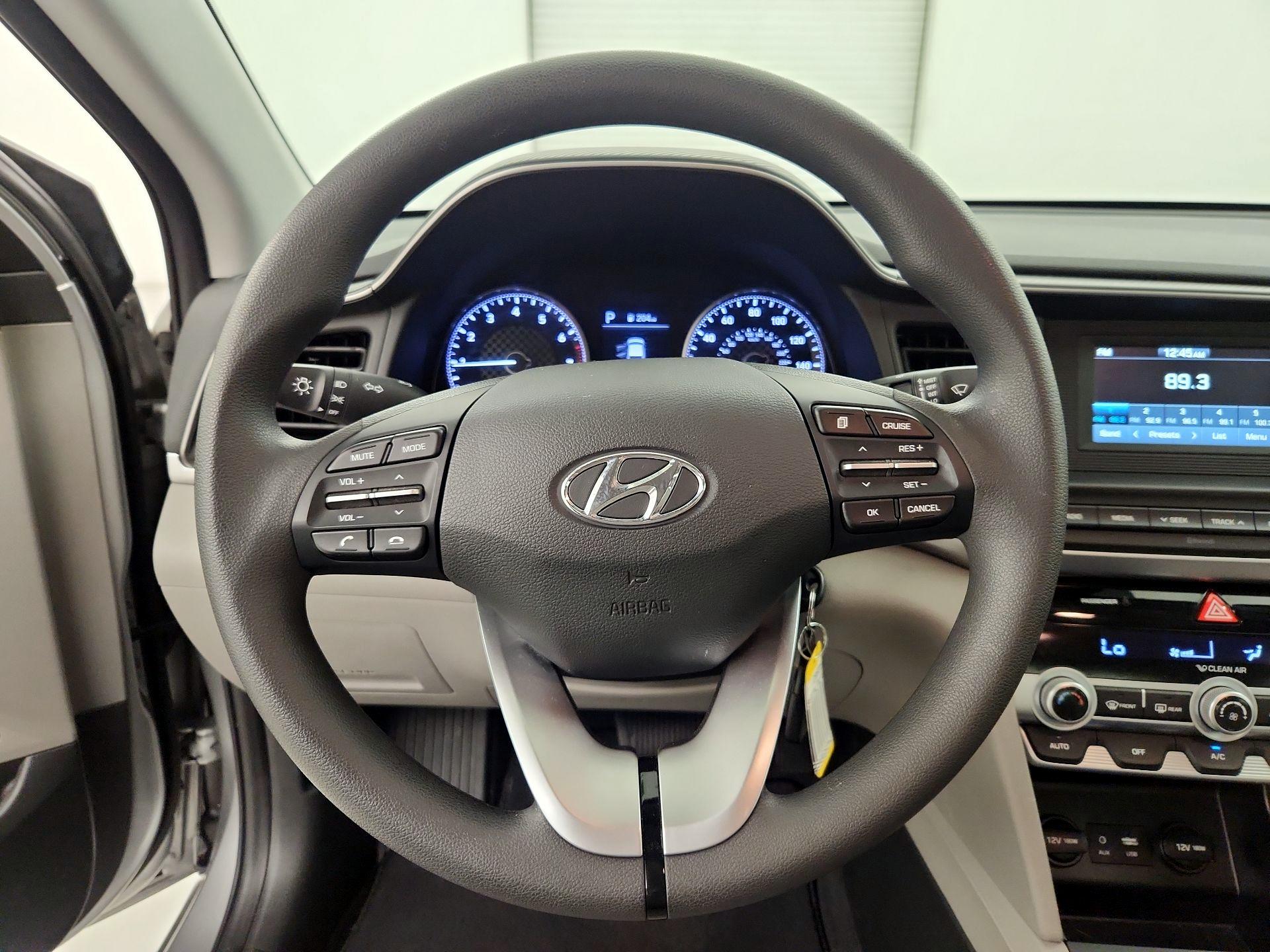 Thumbnail: 2020 Hyundai Elantra - 10