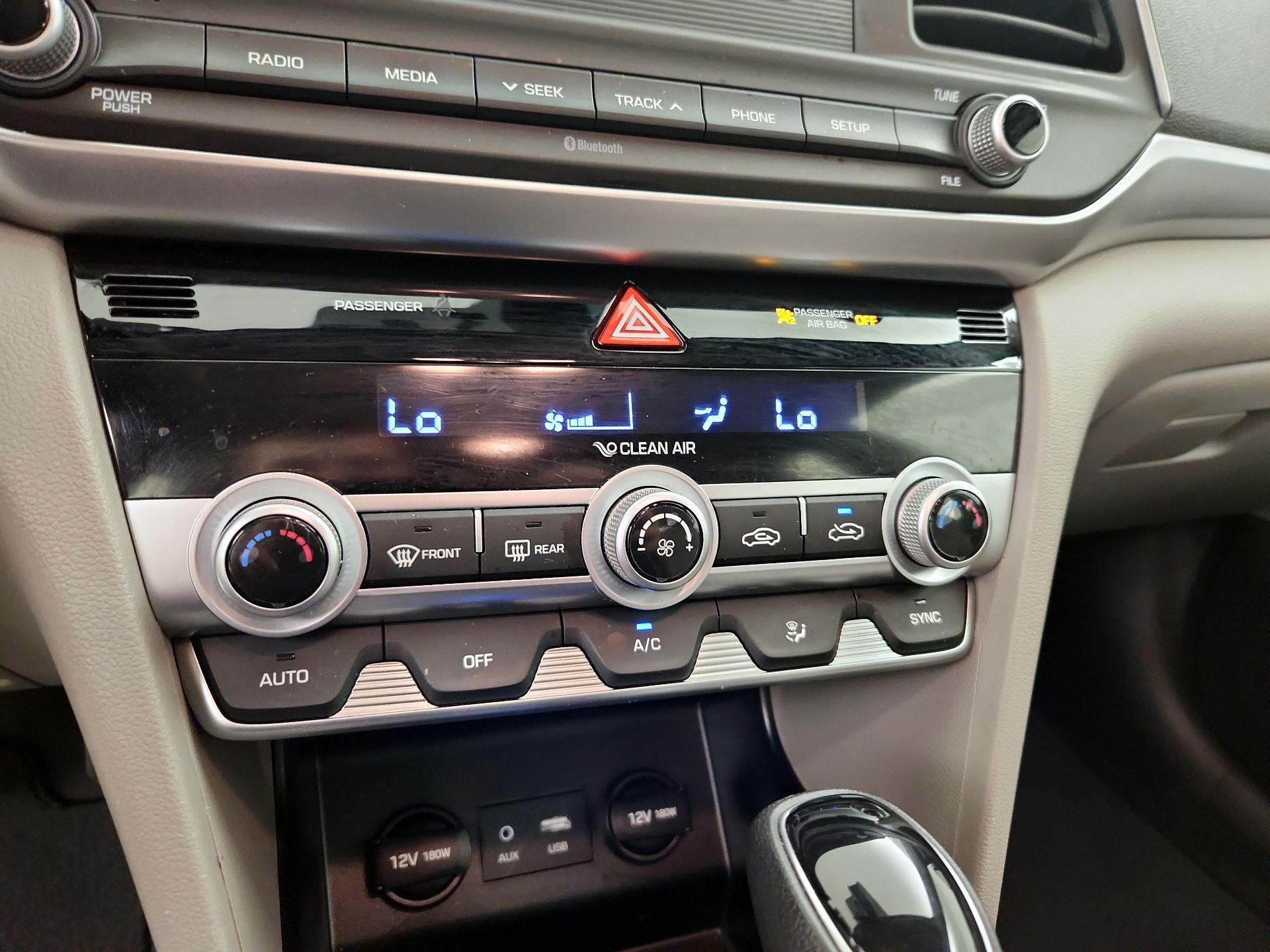 Thumbnail: 2020 Hyundai Elantra - 16