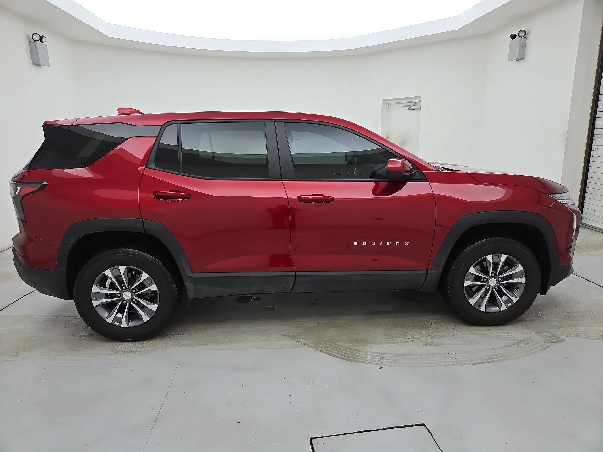 Thumbnail: 2026 Chevrolet Equinox - 4