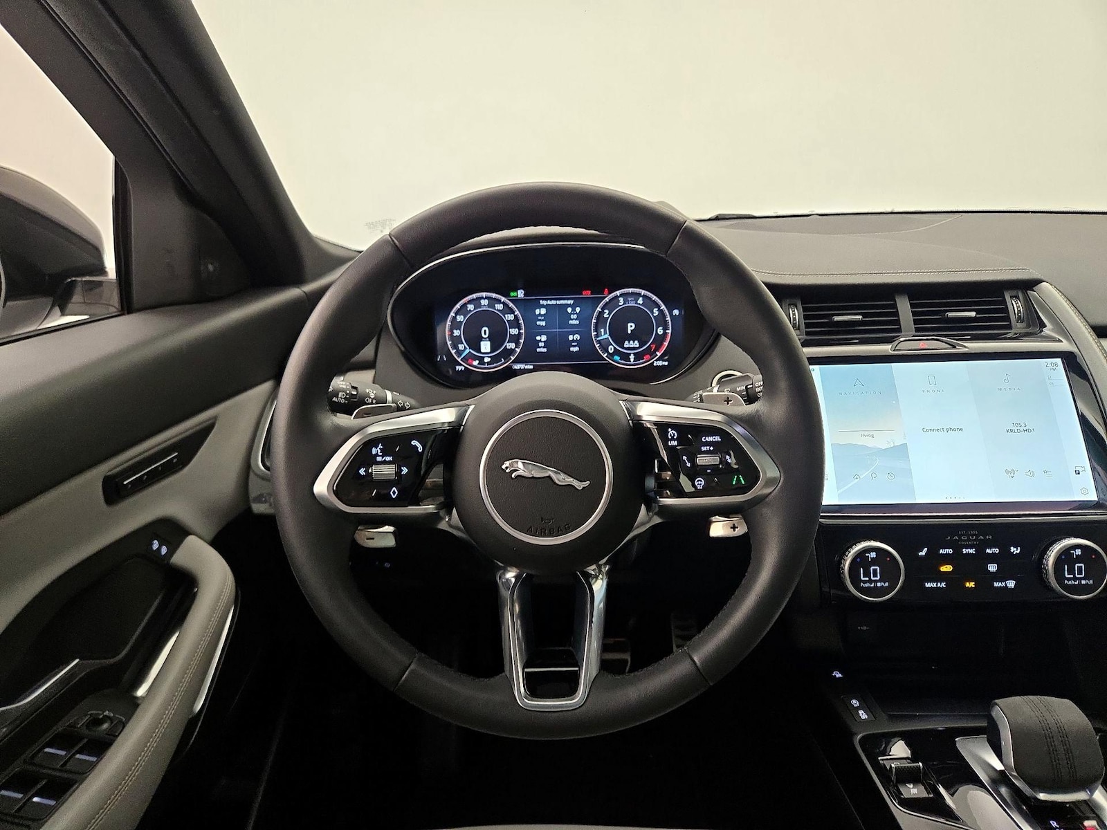 2024 Jaguar E-Pace R-DYNAMIC SE - Photo 11