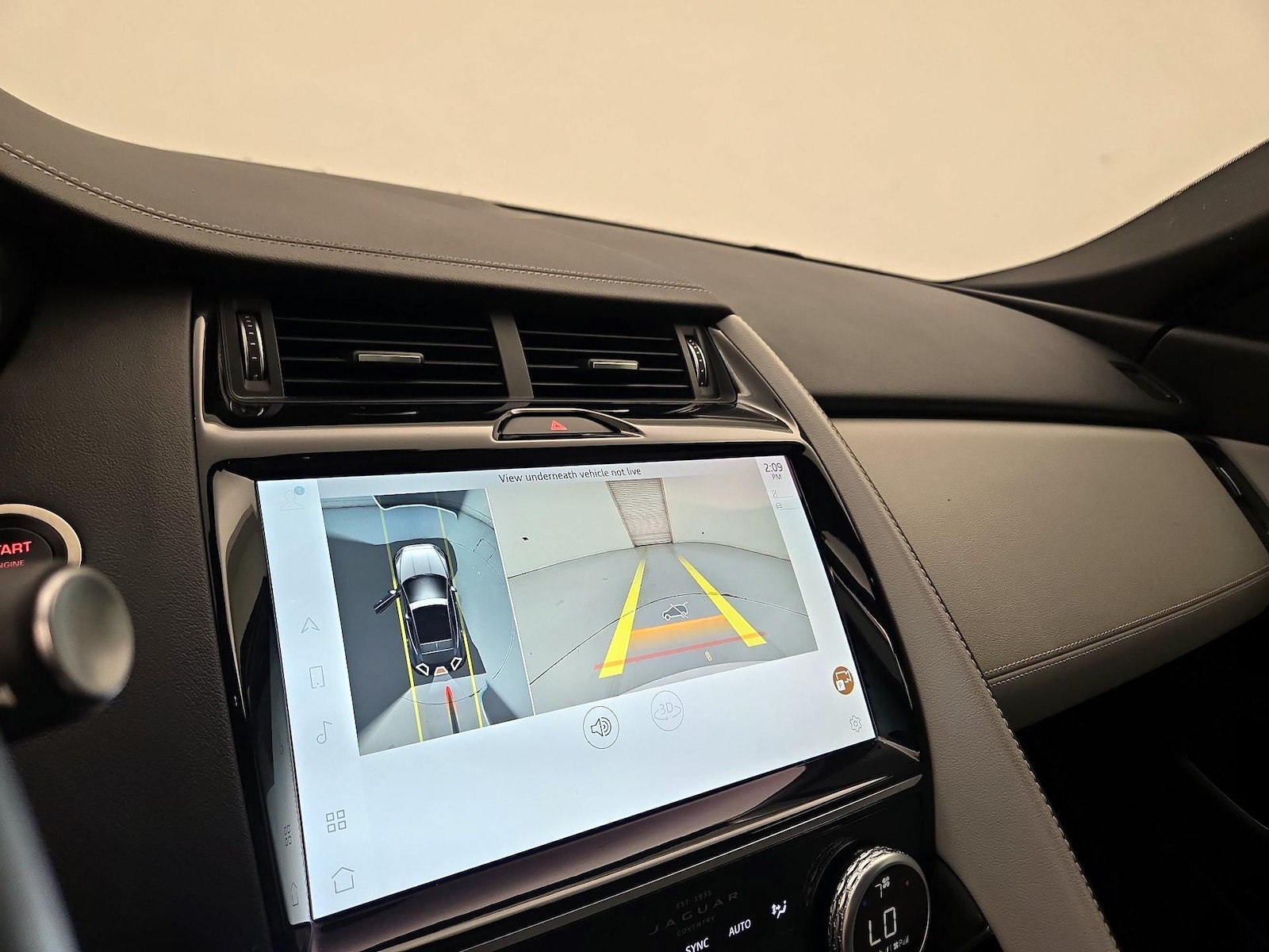 2024 Jaguar E-Pace R-DYNAMIC SE - Photo 16