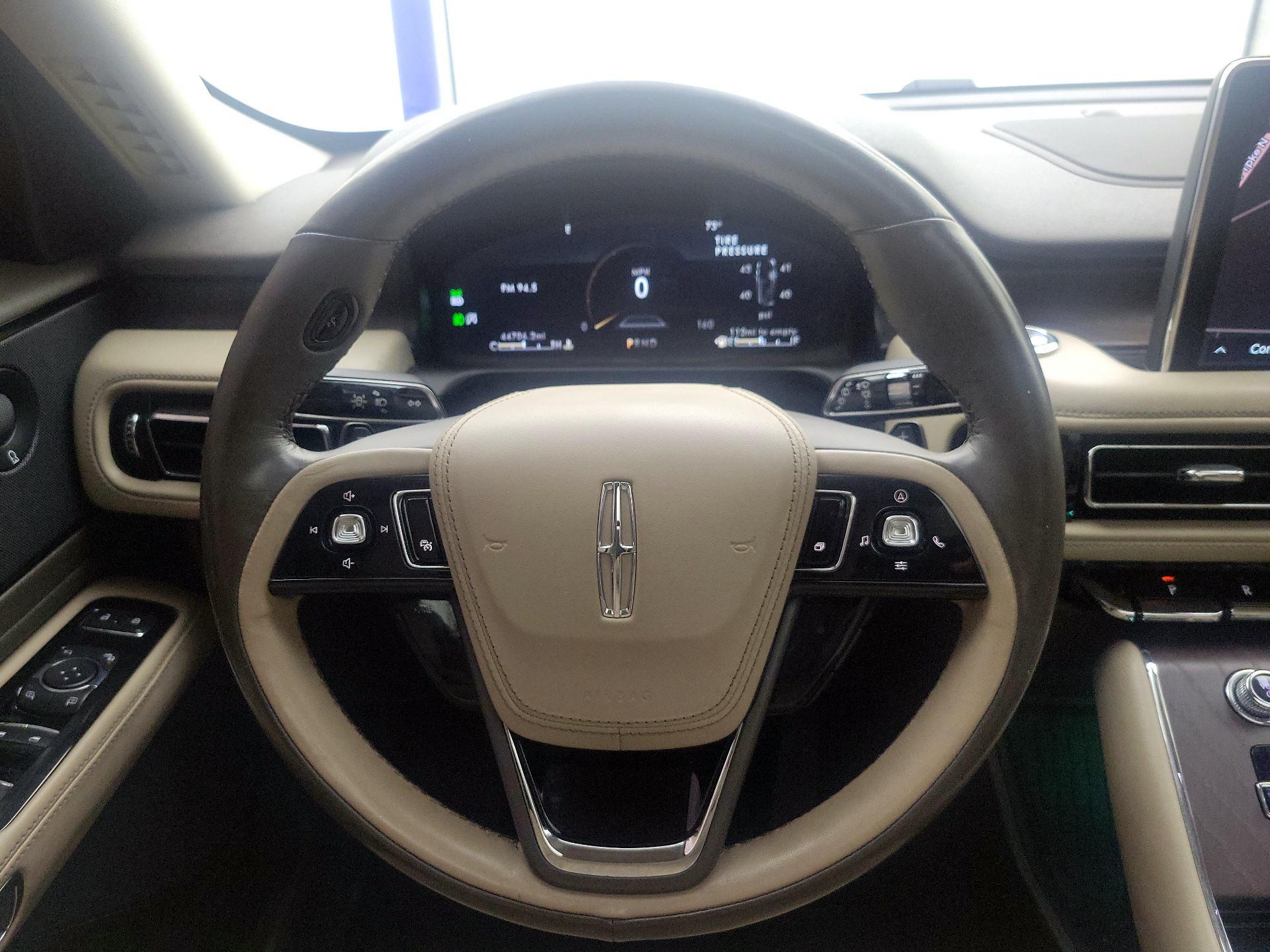 Thumbnail: 2021 Lincoln Aviator - 10