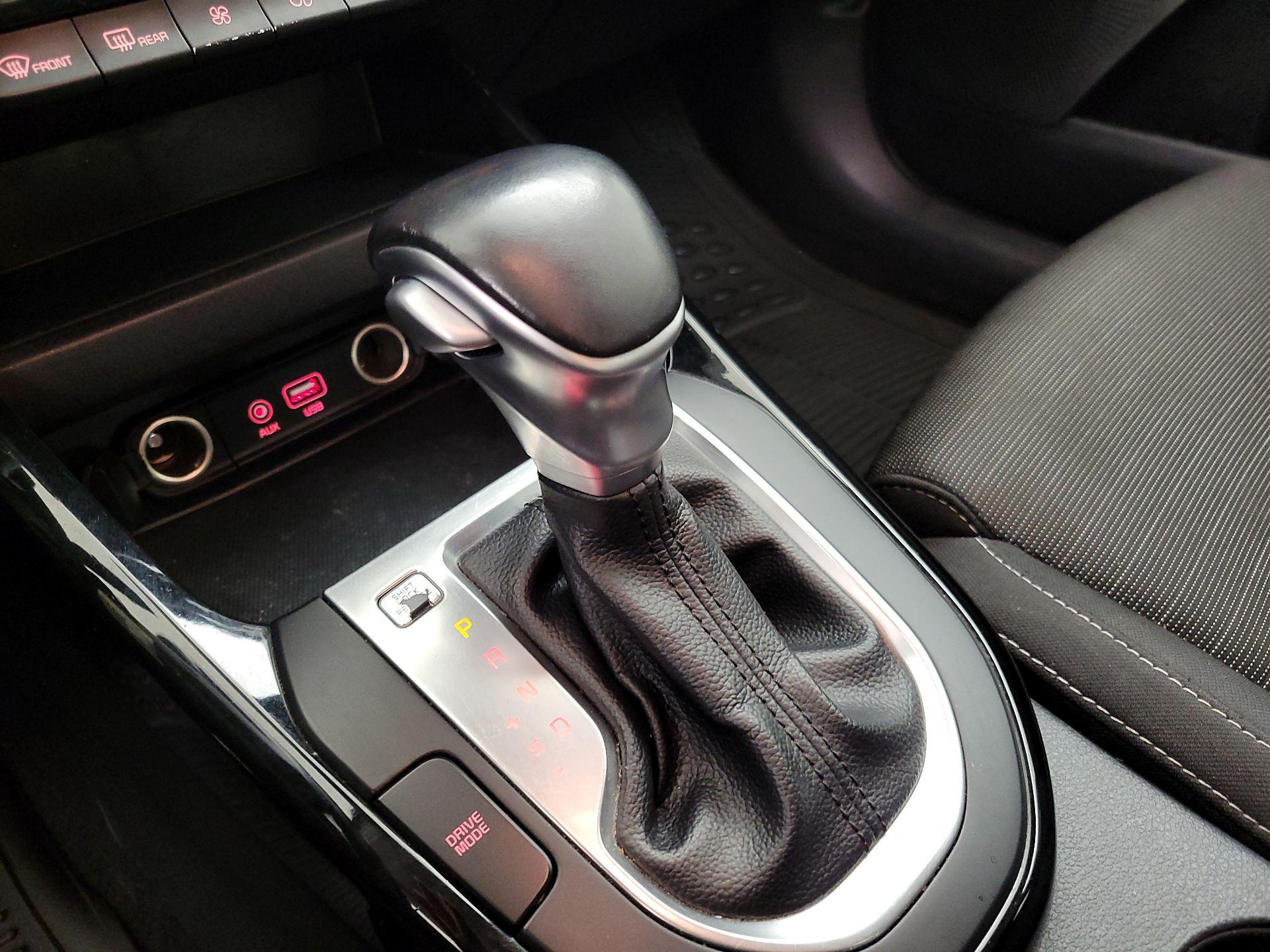 Thumbnail: 2019 Kia Forte - 17