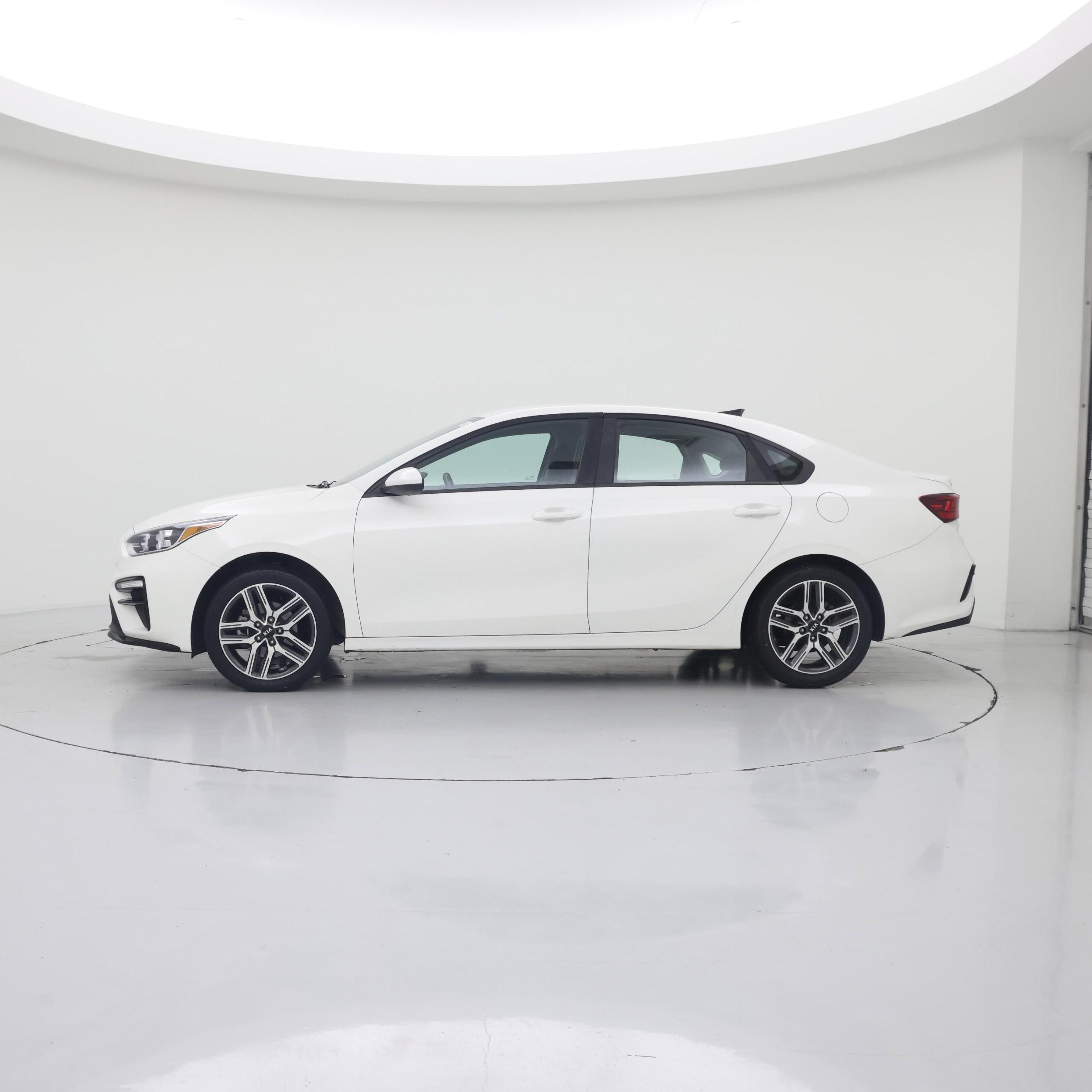 Thumbnail: 2019 Kia Forte - 3