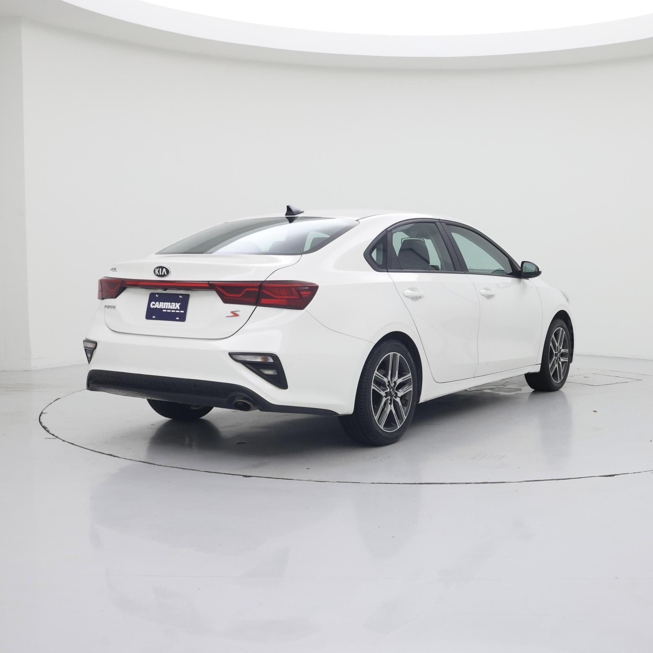 Thumbnail: 2019 Kia Forte - 8