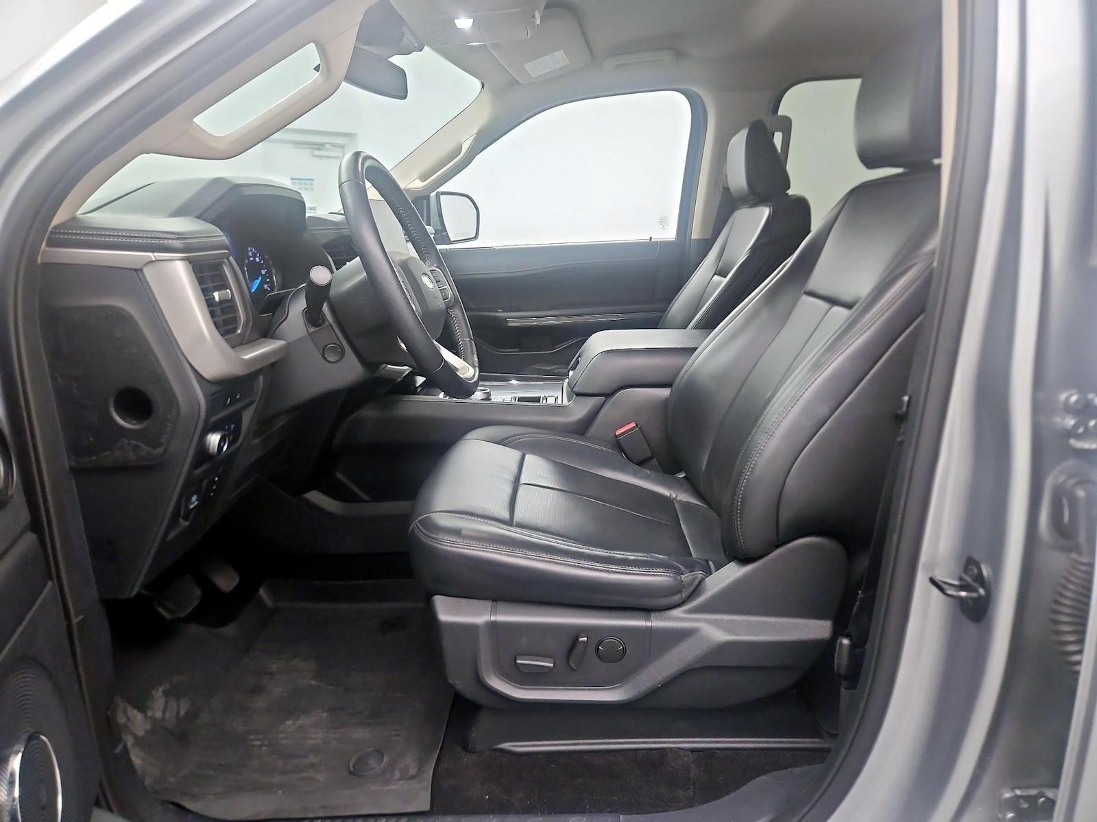 2022 Ford Expedition XLT - Photo 12